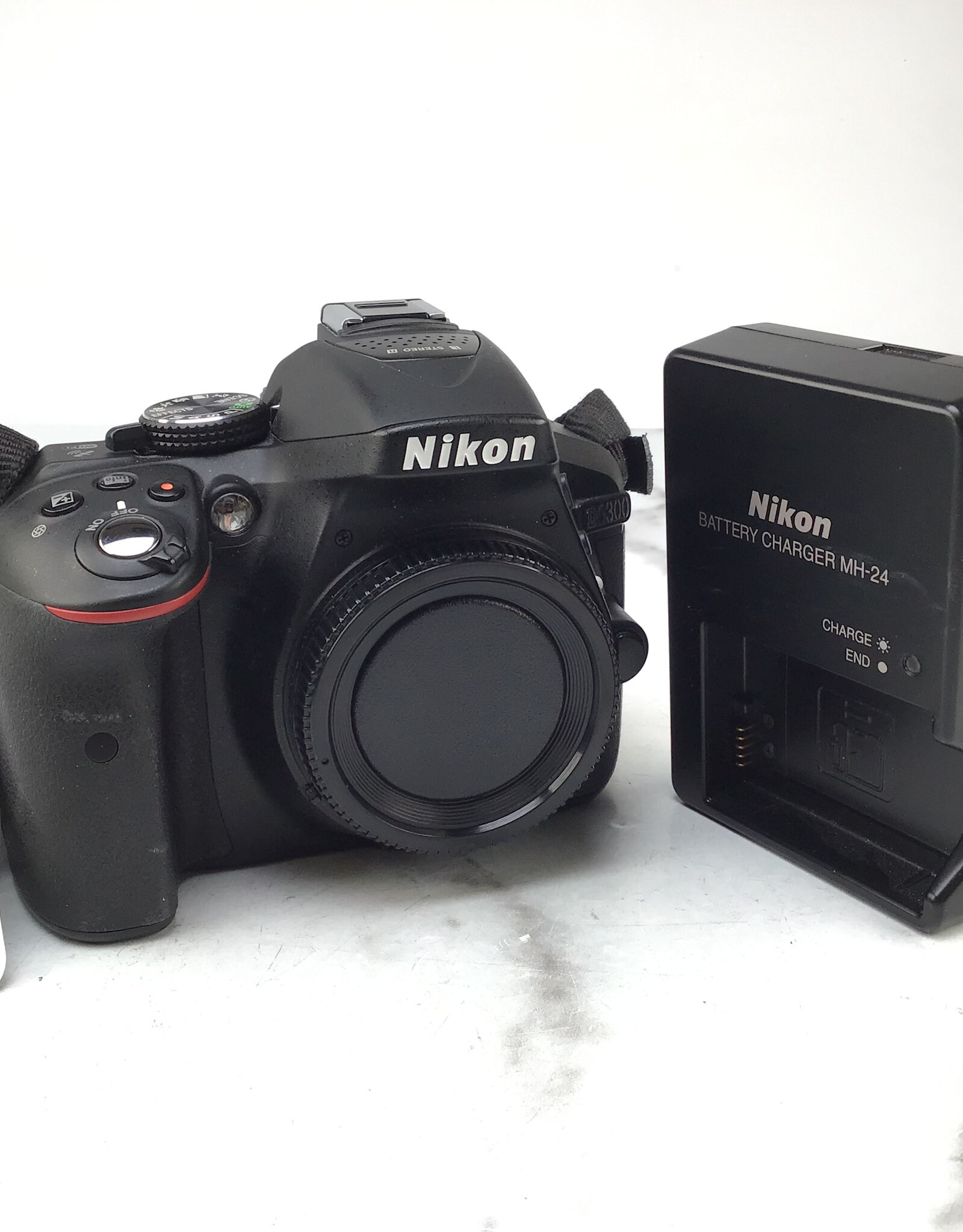 NIKON Nikon D5300 Camera Body Used Good