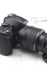 NIKON Nikon D5000 Camera w/ 18-55mm Used Good