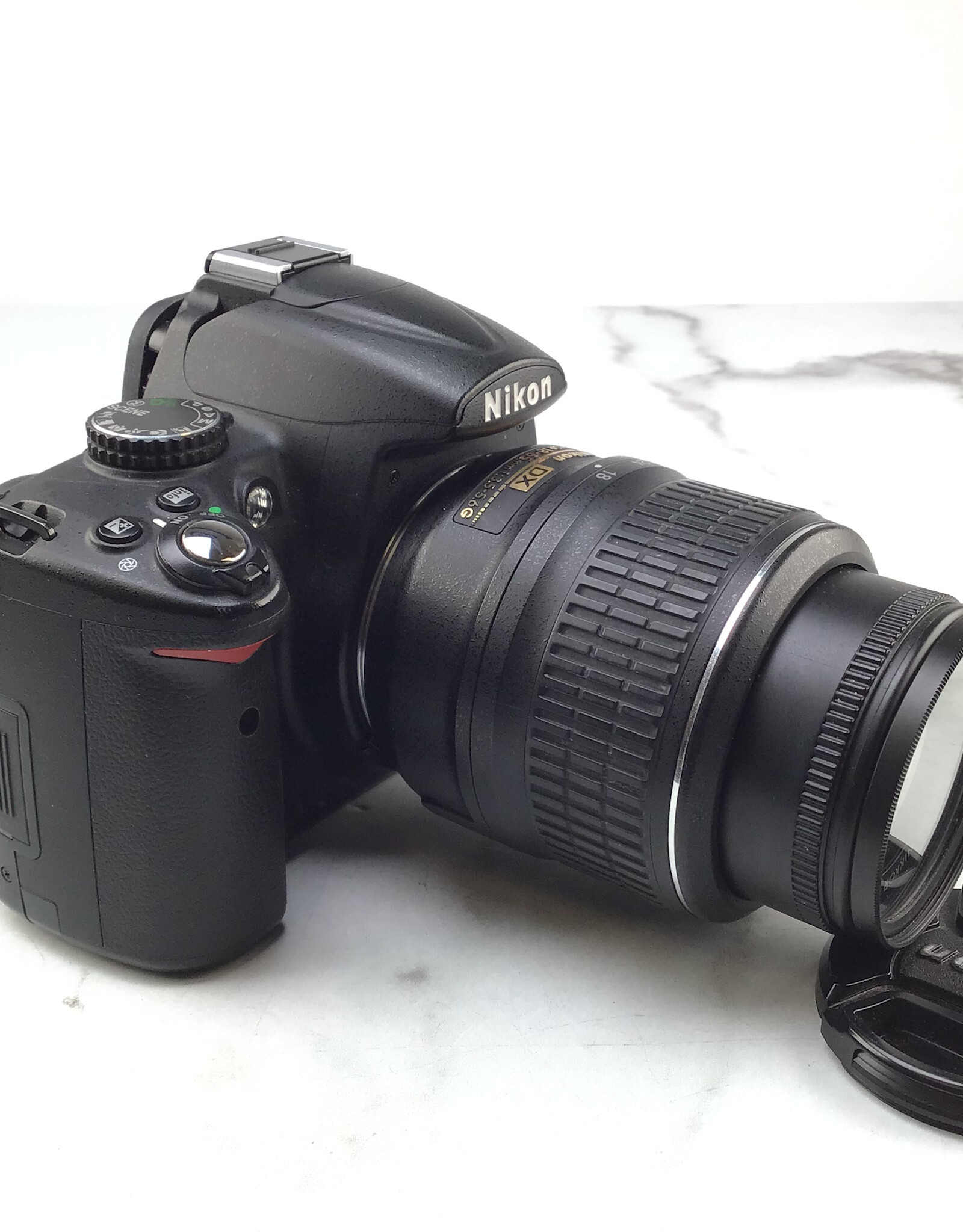 NIKON Nikon D5000 Camera w/ 18-55mm Used Good