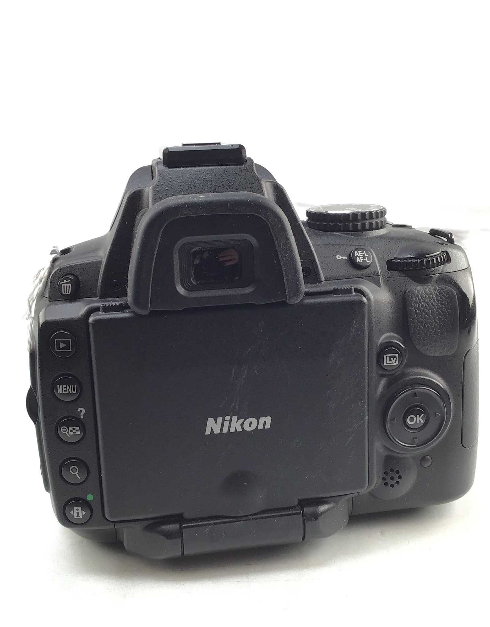 NIKON Nikon D5000 Camera w/ 18-55mm Used Good