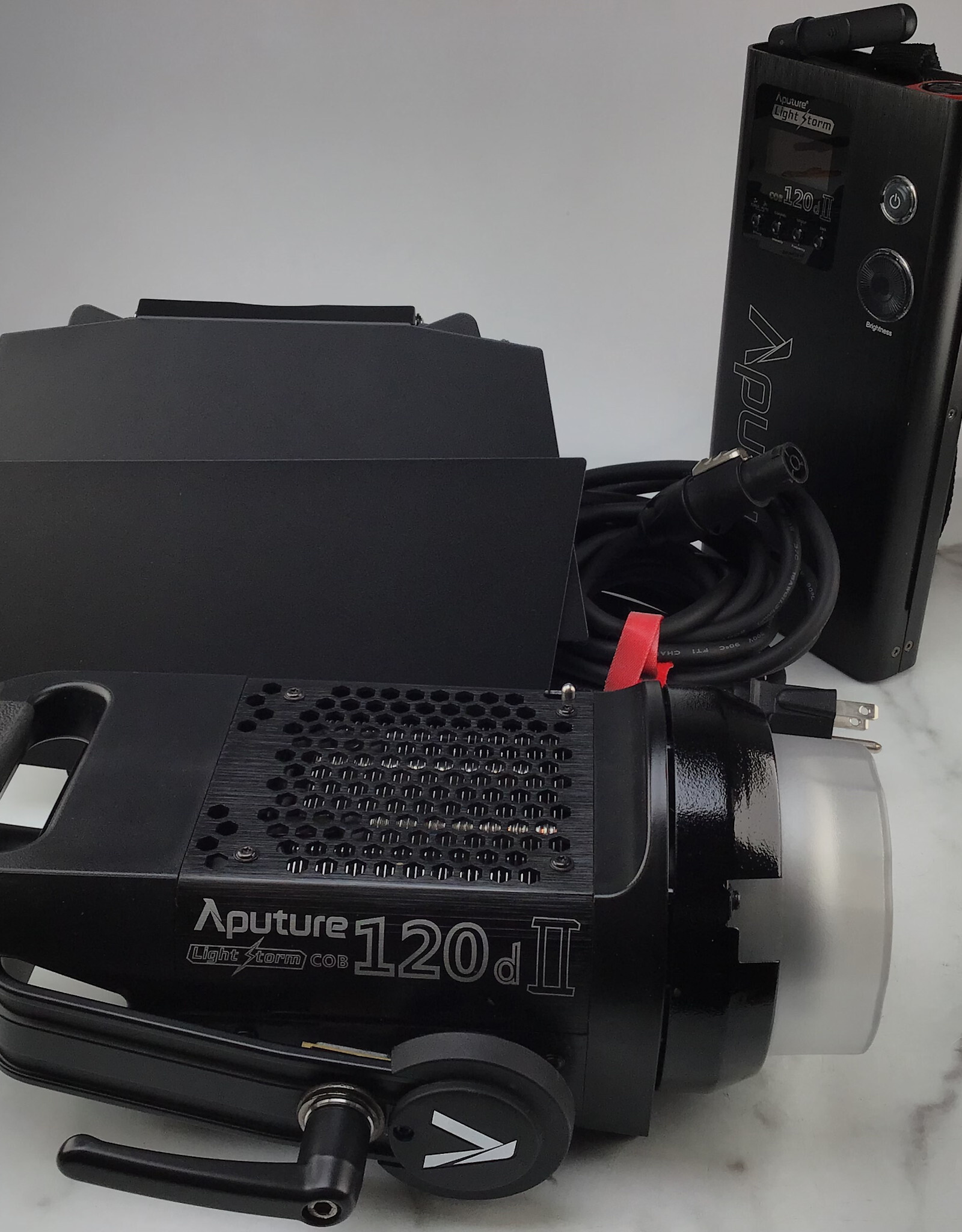 Aputure Apurture LS C120 D II LED Light in Case Used Good