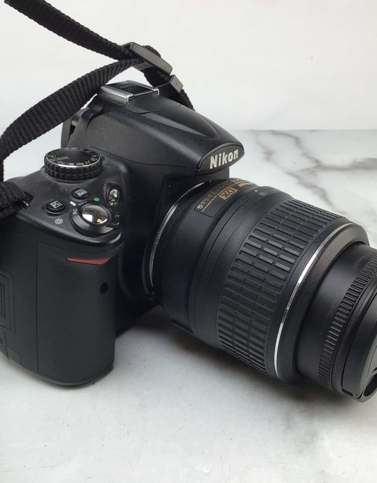 NIKON Nikon D5000 Camera w/ 18-55mm Used Good