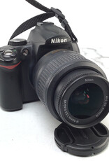 NIKON Nikon D5000 Camera w/ 18-55mm Used Good