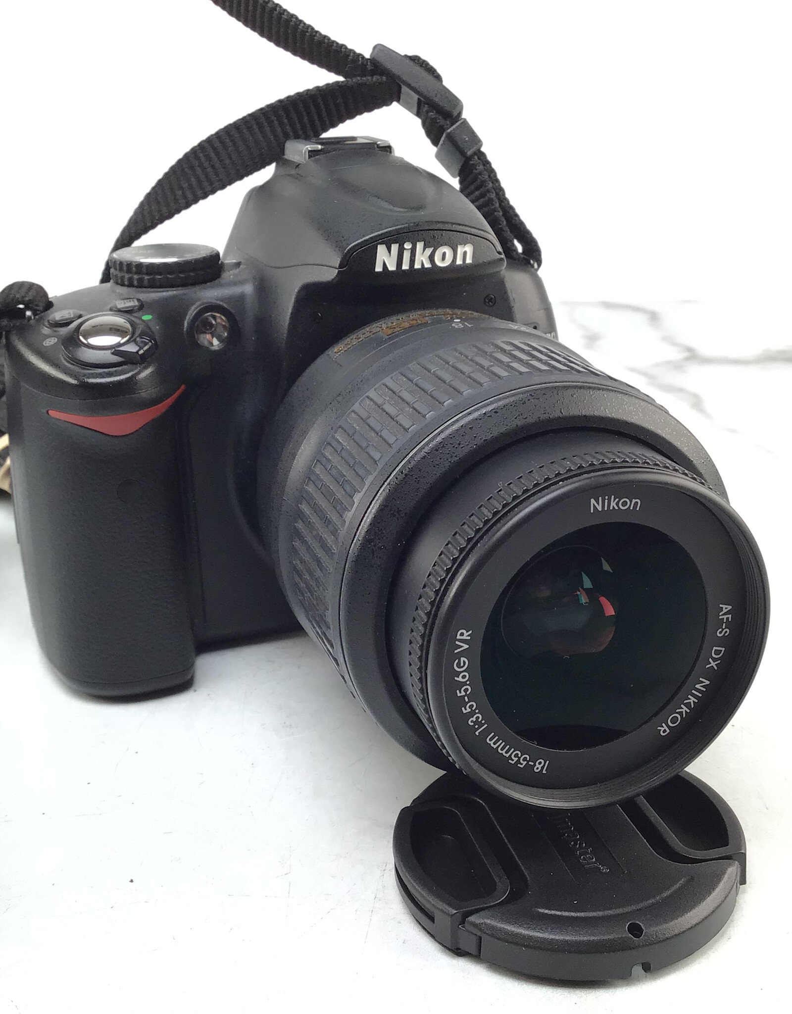 NIKON Nikon D5000 Camera w/ 18-55mm Used Good