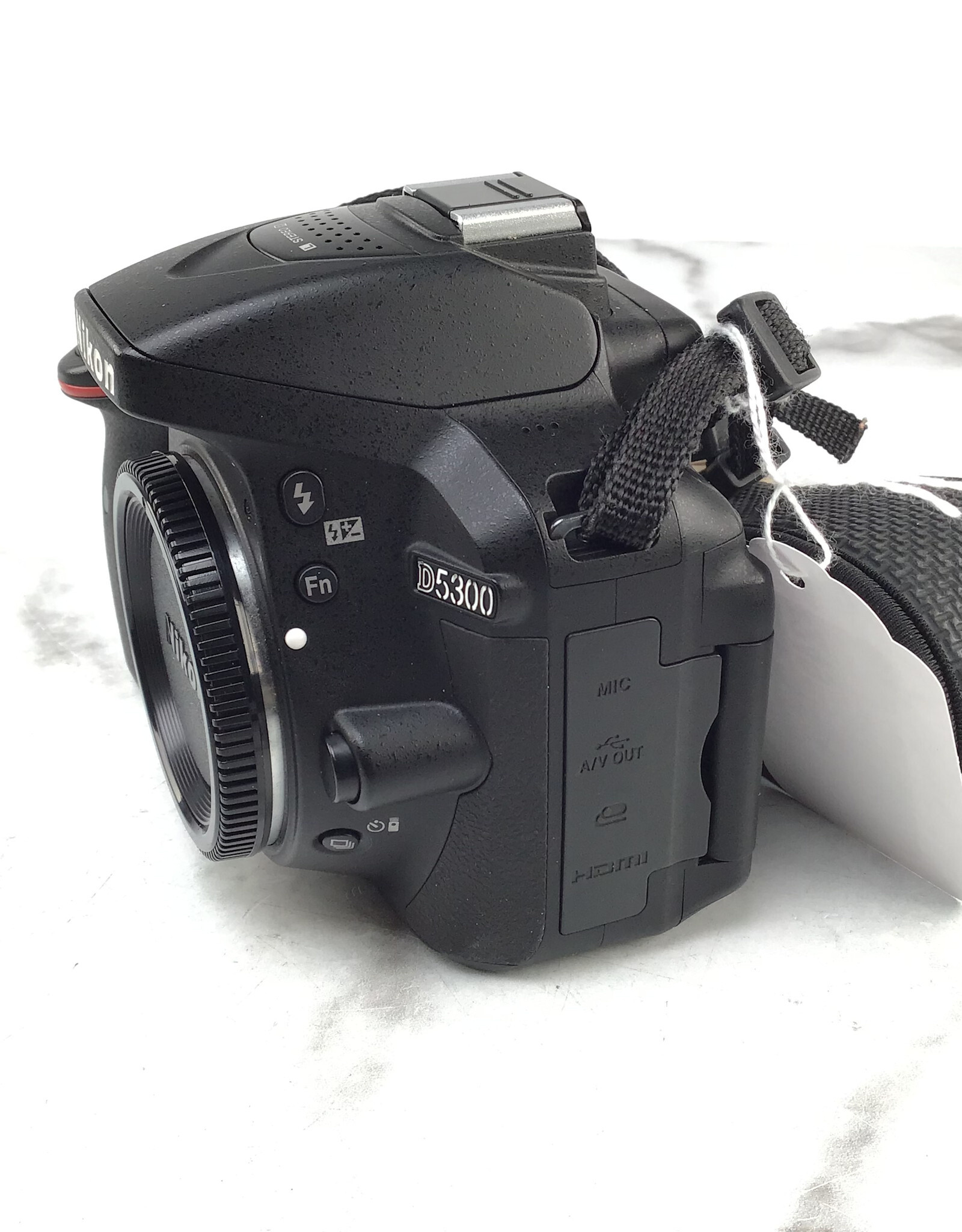 NIKON Nikon D5300 Camera Body Shutter Count 5750 Used Good