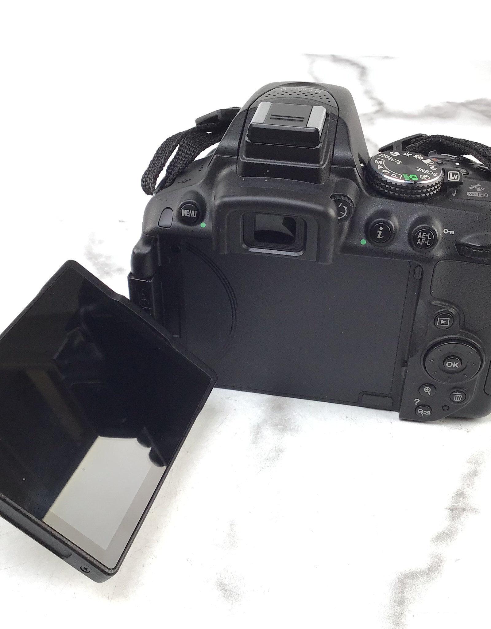 NIKON Nikon D5300 Camera Body Shutter Count 5750 Used Good