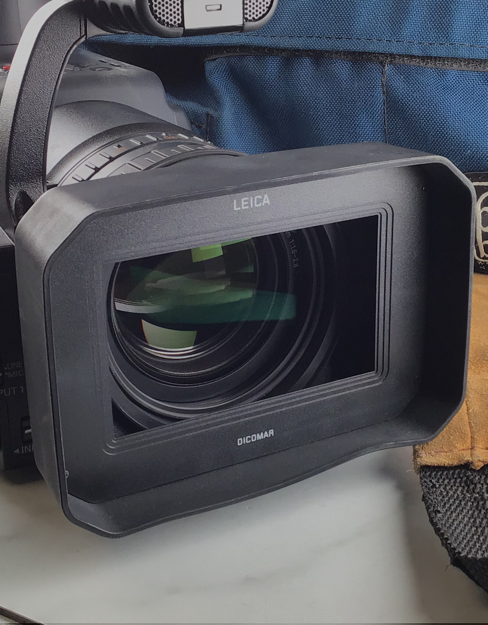 PANASONIC Panasonic AG-HVX205A Camcorder Outfit 23 Hours Used Good