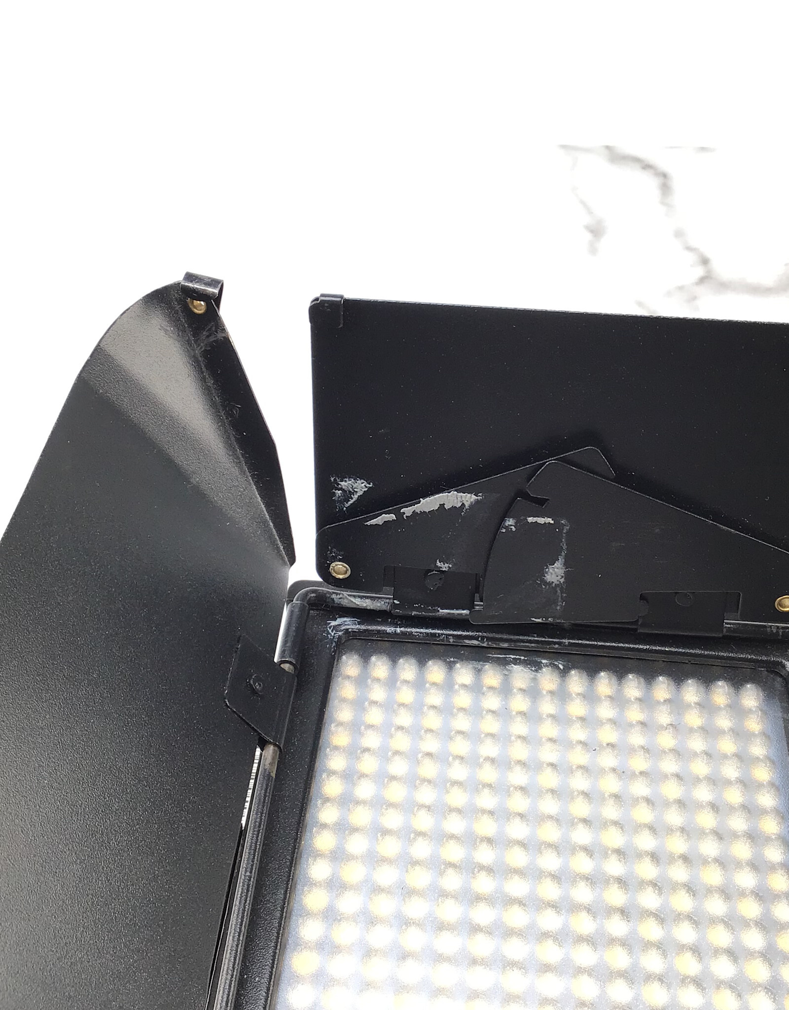 Ikan Ikan MB4 Portable LED Light Used BGN