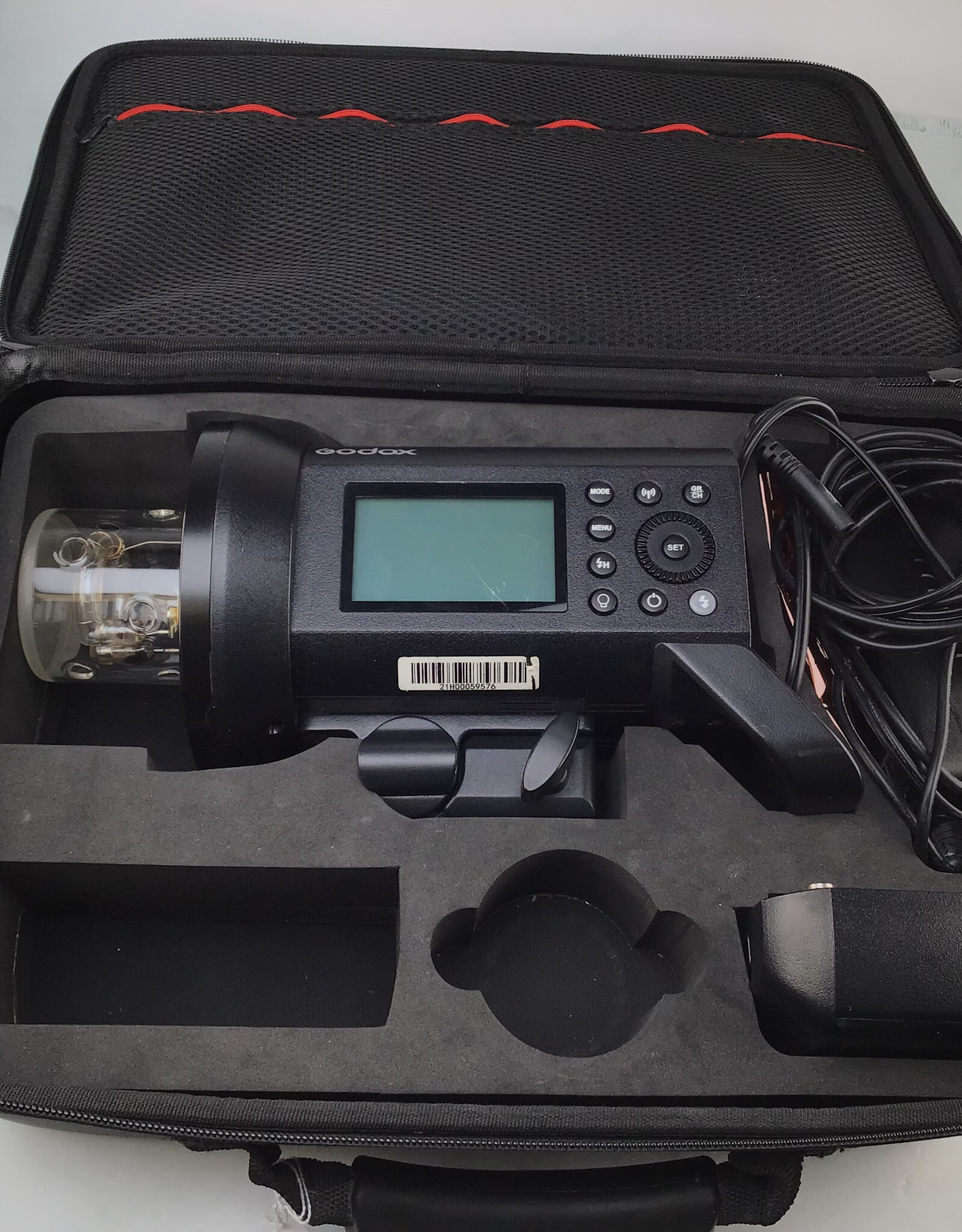 GODOX Godox AD400Pro Flash in Case, No Bulb Cover Used Good
