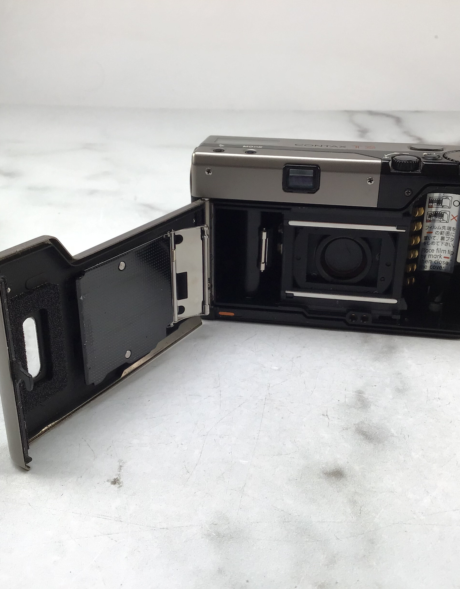 Contax Contax T3 Camera Lens Cover Sticks Used BGN