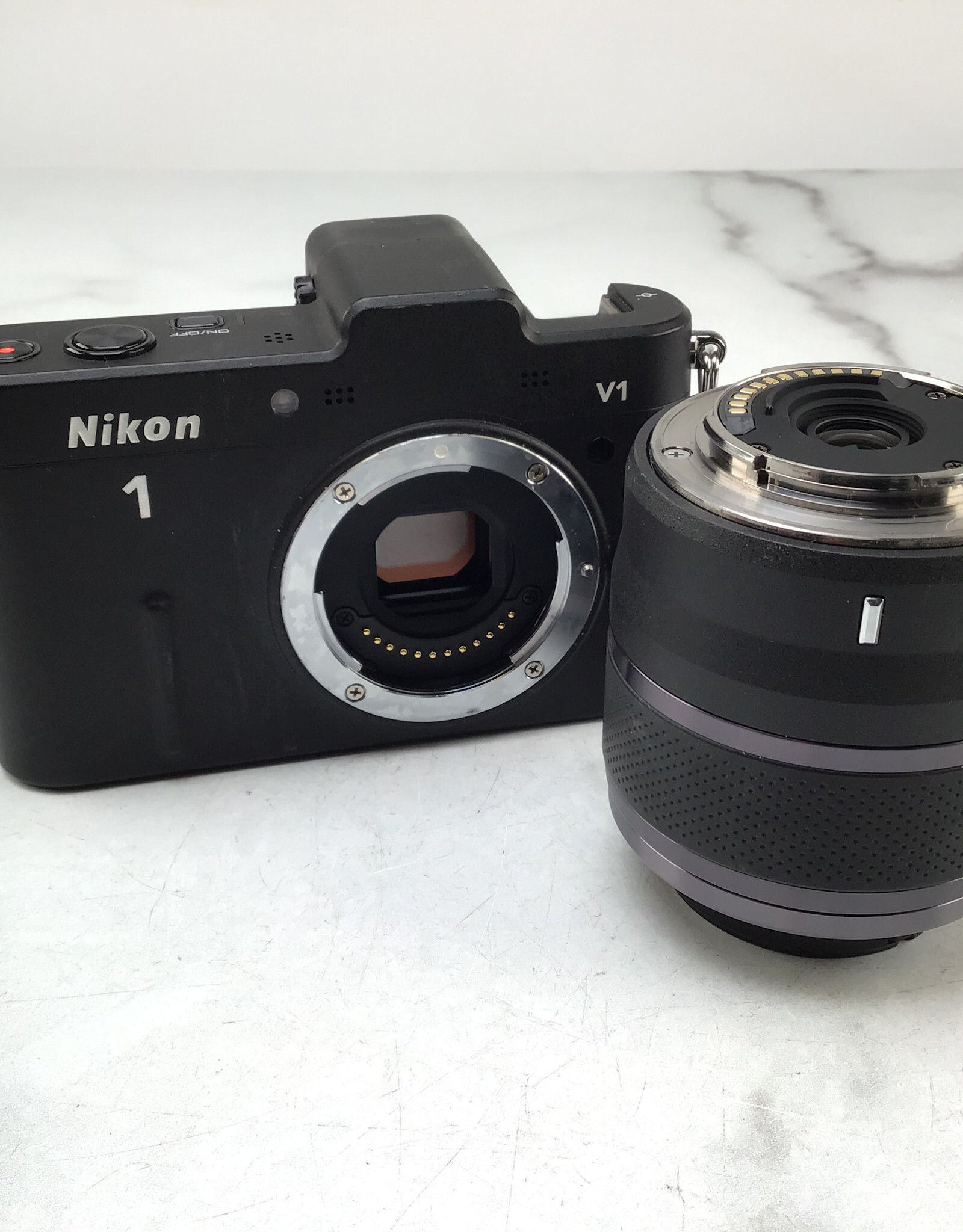 NIKON Nikon V1 Camera w/ 30-110mm Used Good