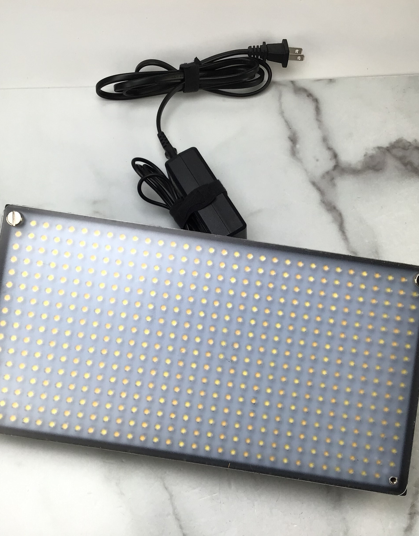Generay Generay SP-O-500B LED Light Used Fair