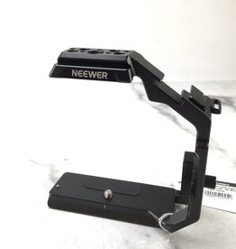 Neewer Neewer Half Cage for Canon R6, R6 Mark II Used Good