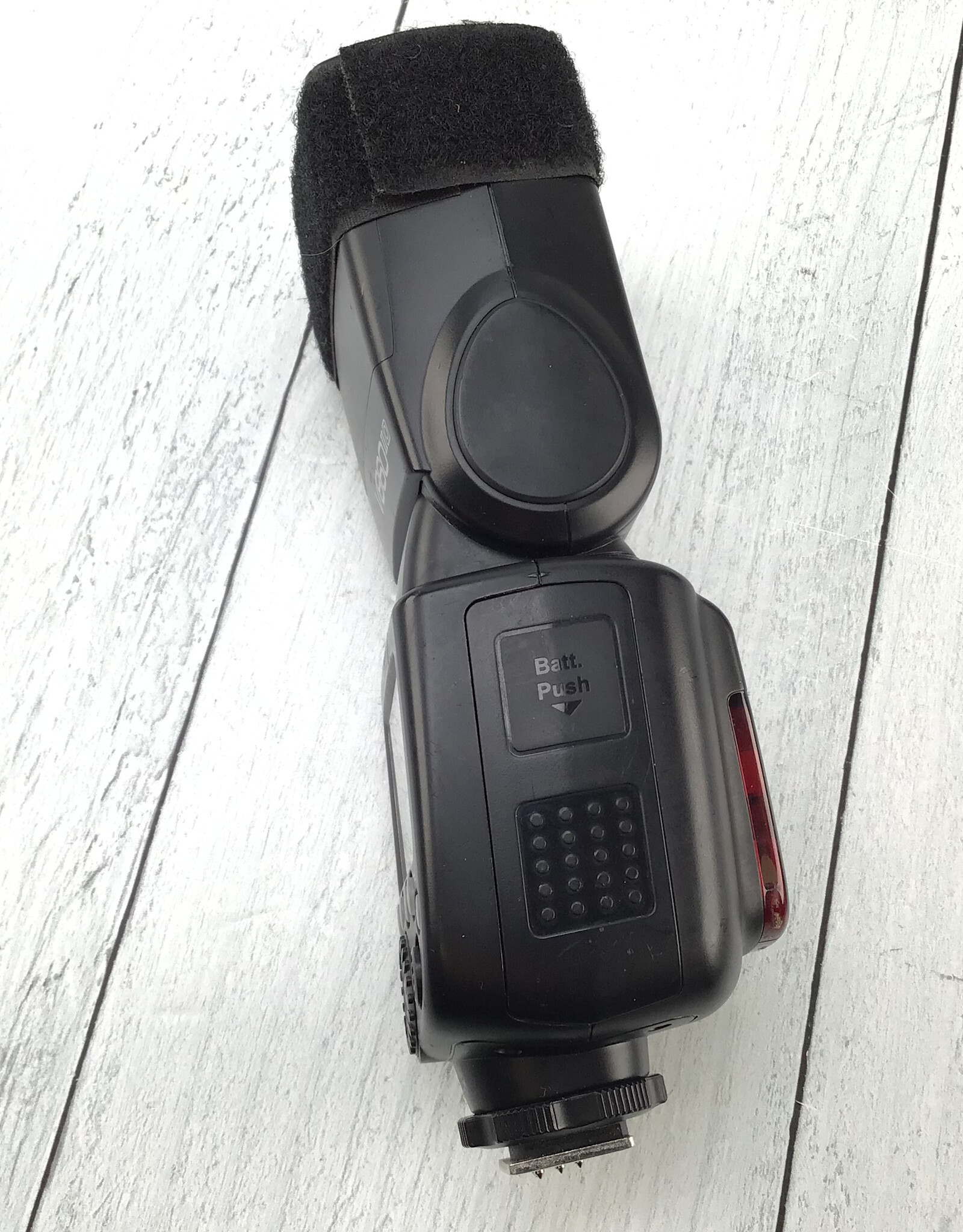 GODOX Godox V860IIO Flash for Olympus Used Fair