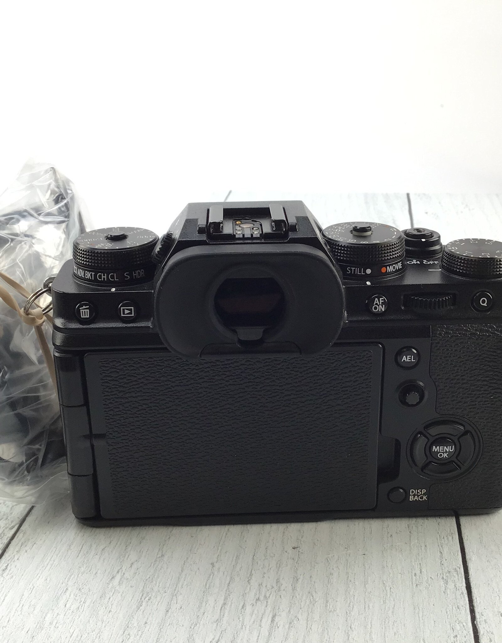 FUJI Fuji X-T4 Camera Body Black Used Good