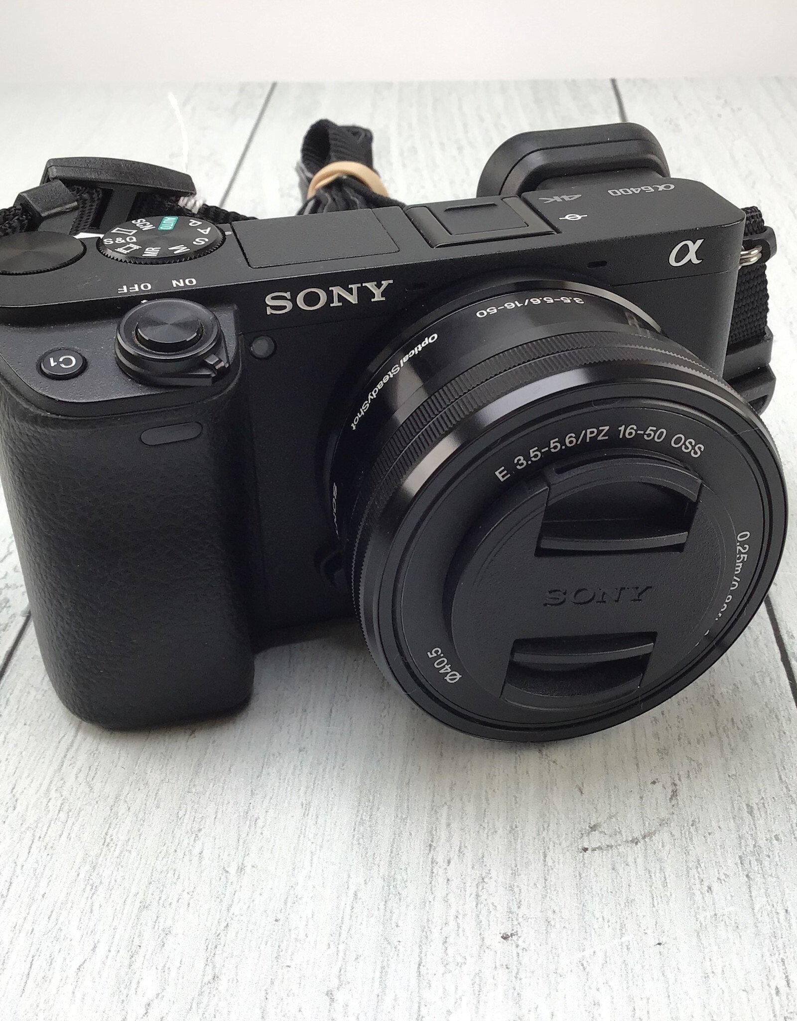 SONY Sony a6400 Camera w/ 16-50mm Used Good