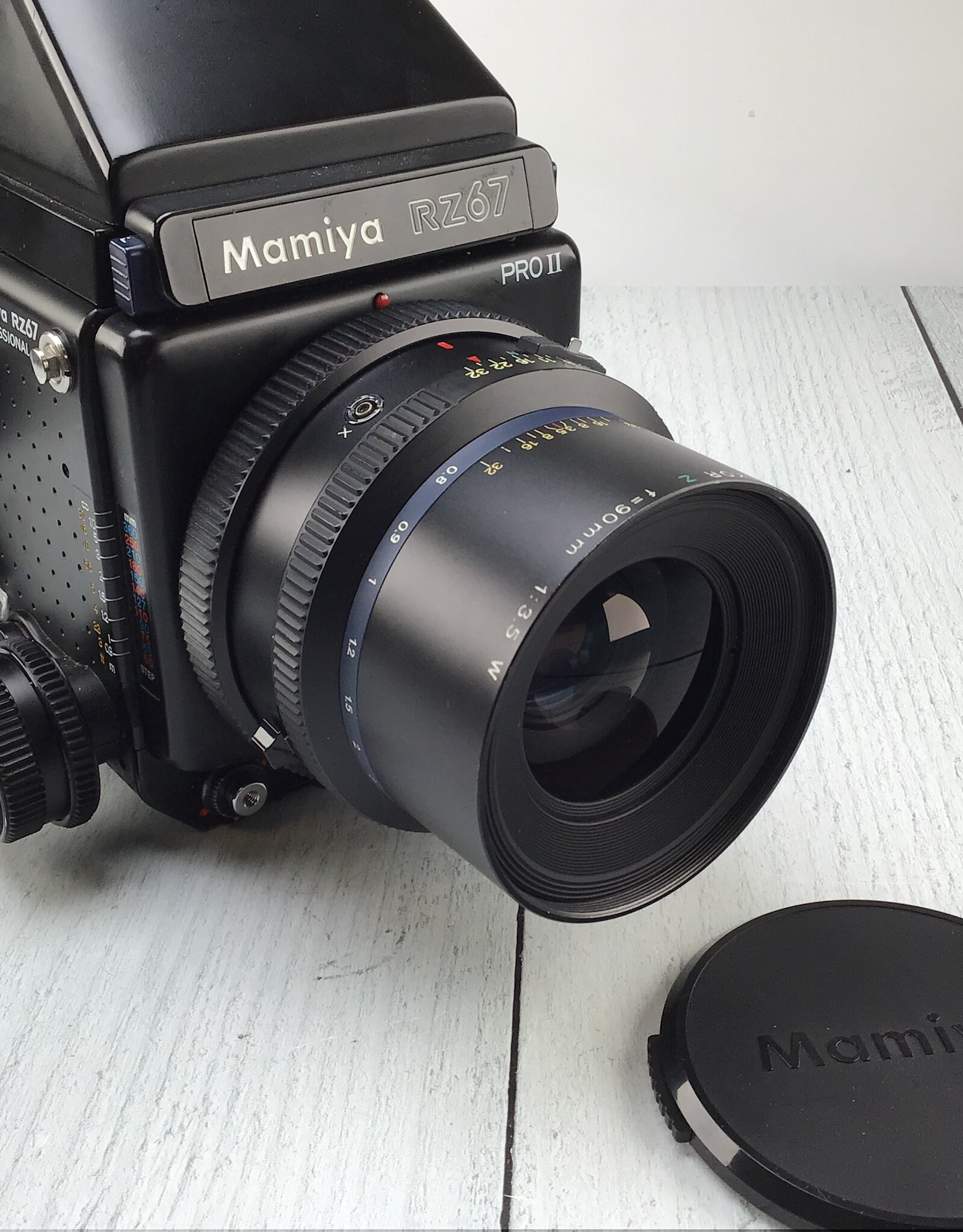 MAMIYA Mamiya RZ67 Pro II Camera w/ Finder, 120 Back, 90mm Used Fair