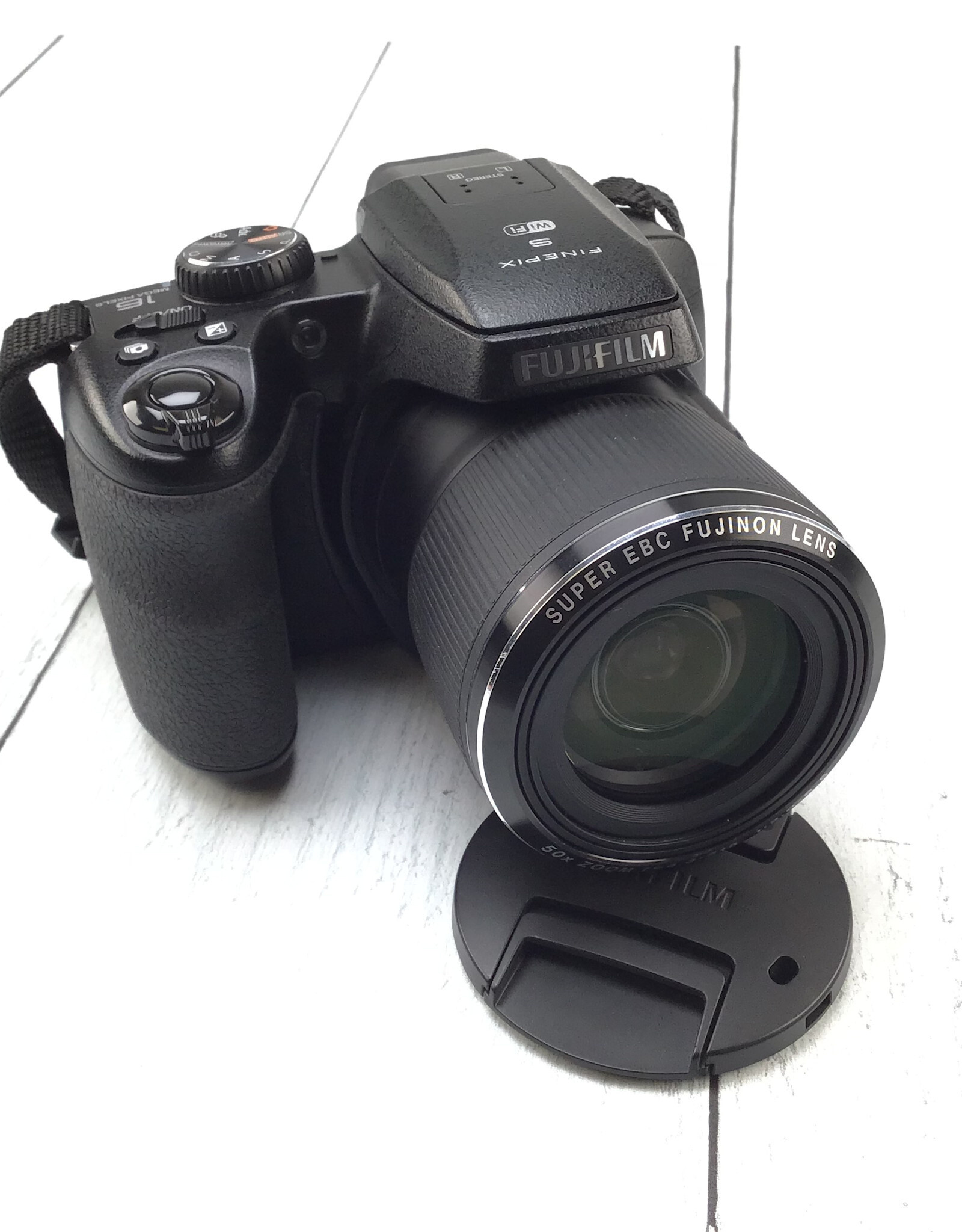 FUJI Fuji Finepix S9900W Digital Camera Used Good