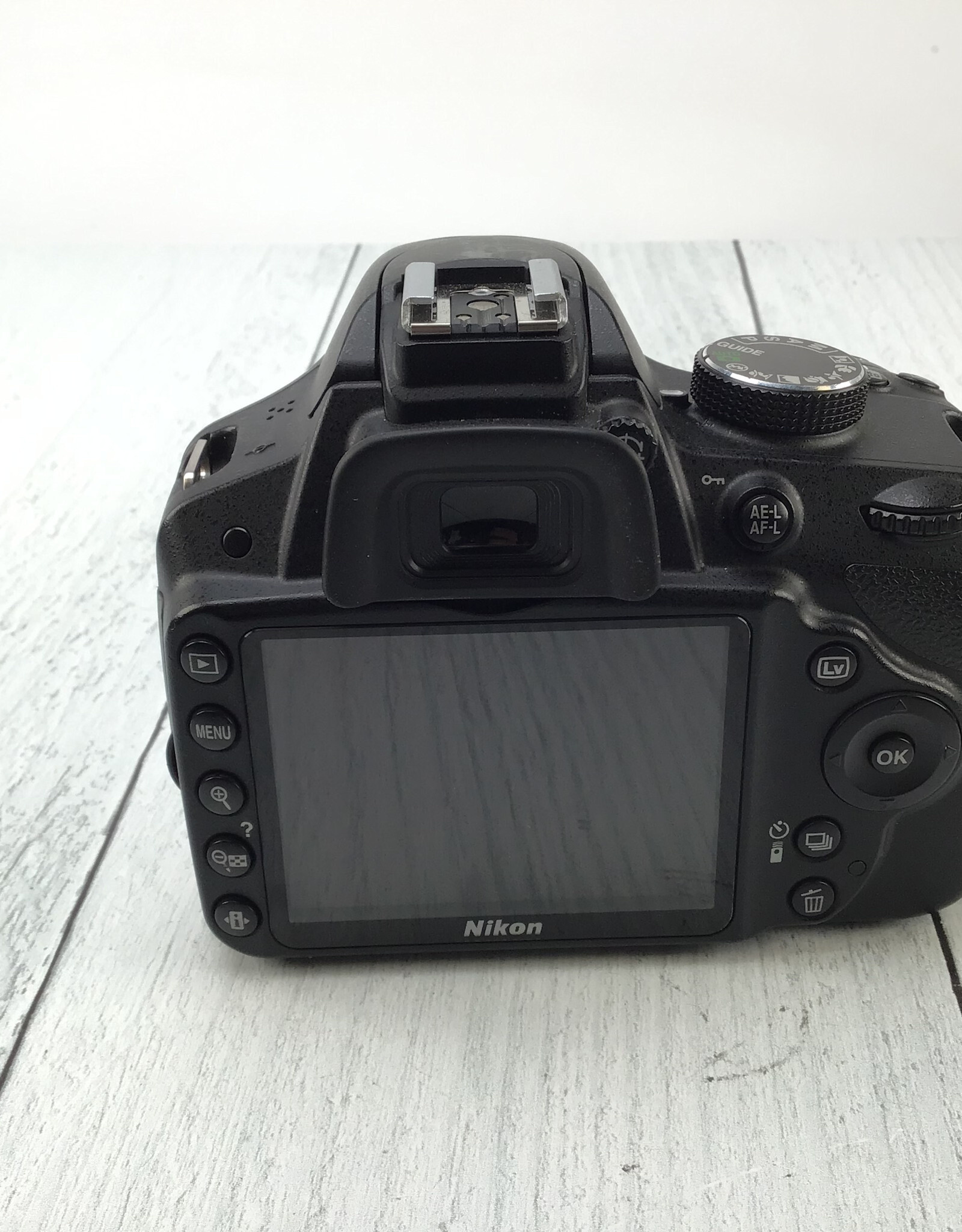 NIKON Nikon D3200 Camera w/ 18-55mm Used Fair