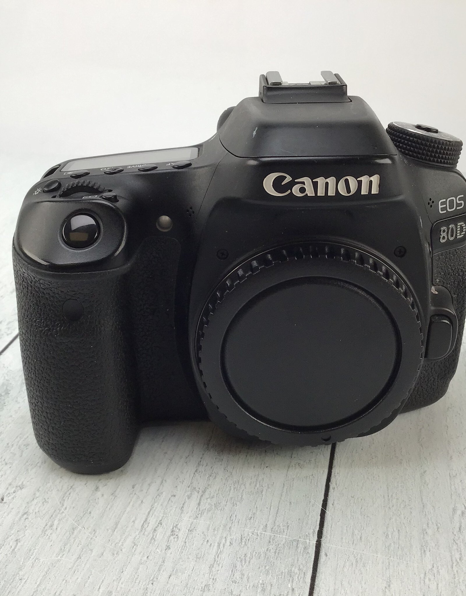 CANON Canon EOS 80D Camera Body No Charger Used Good