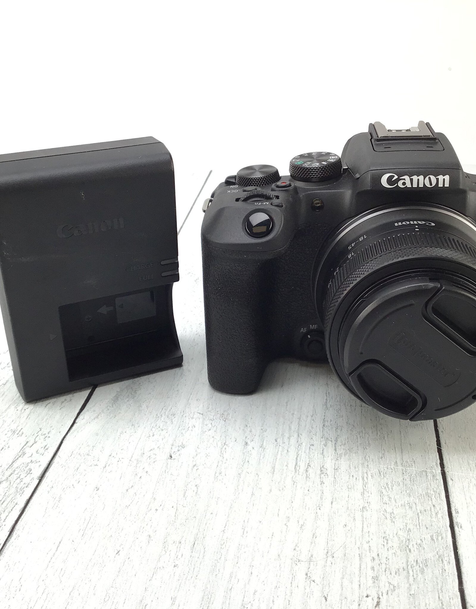 CANON Canon EOS R10 Camera w/ 18-45mm Used Good