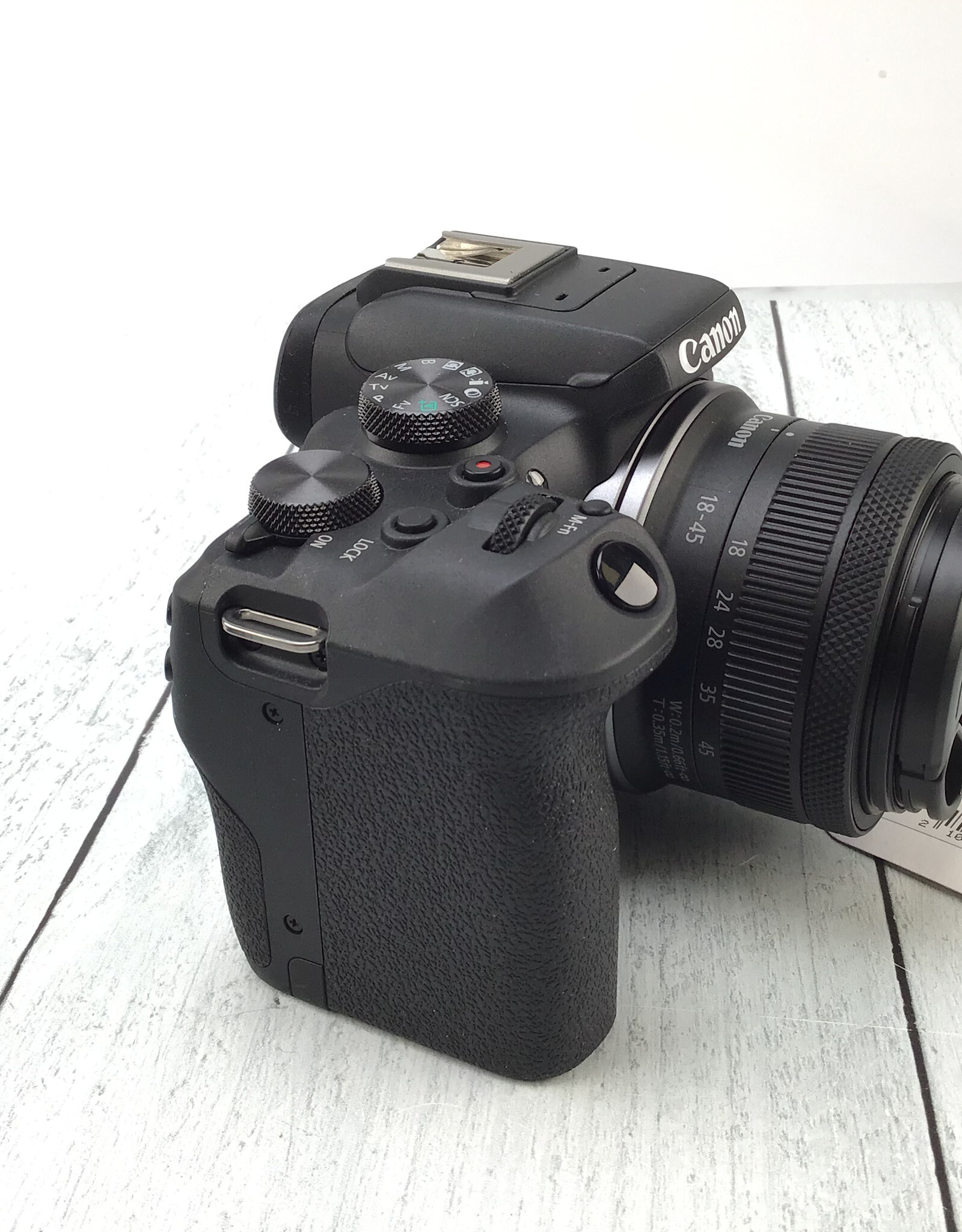 CANON Canon EOS R10 Camera w/ 18-45mm Used Good