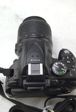 NIKON Nikon D5200 Camera w/ 18-55mm Used Good