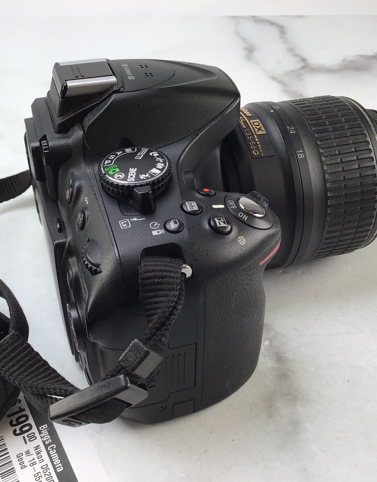 NIKON Nikon D5200 Camera w/ 18-55mm Used Good