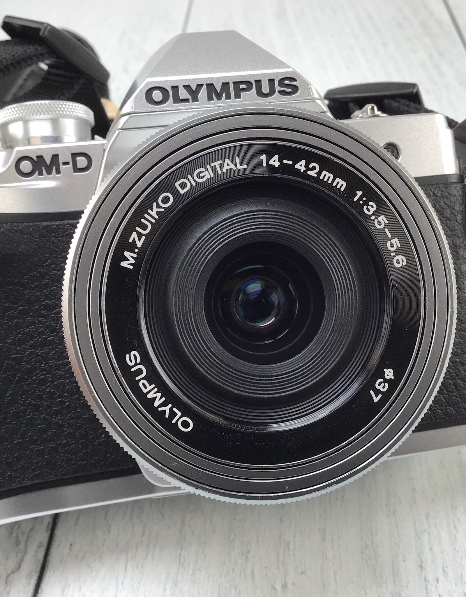 OLYMPUS Olympus OM-D E-M10 III Camera w/ 14-42mm Used Good