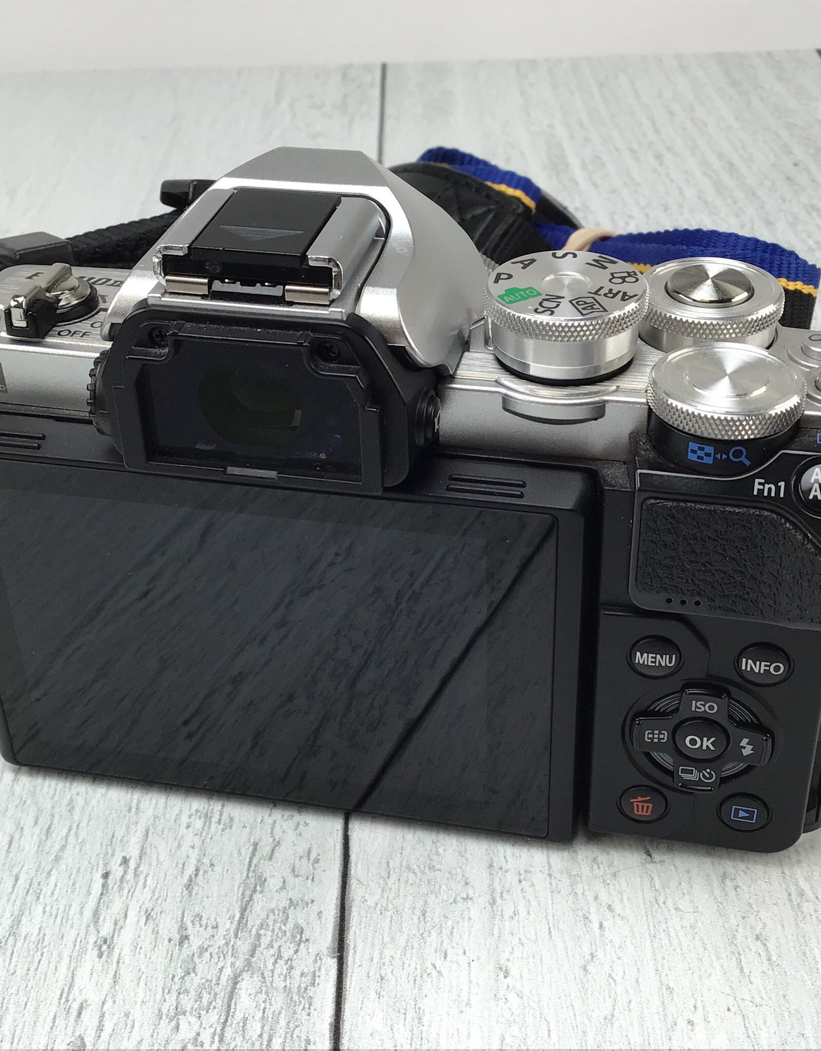 OLYMPUS Olympus OM-D E-M10 III Camera w/ 14-42mm Used Good