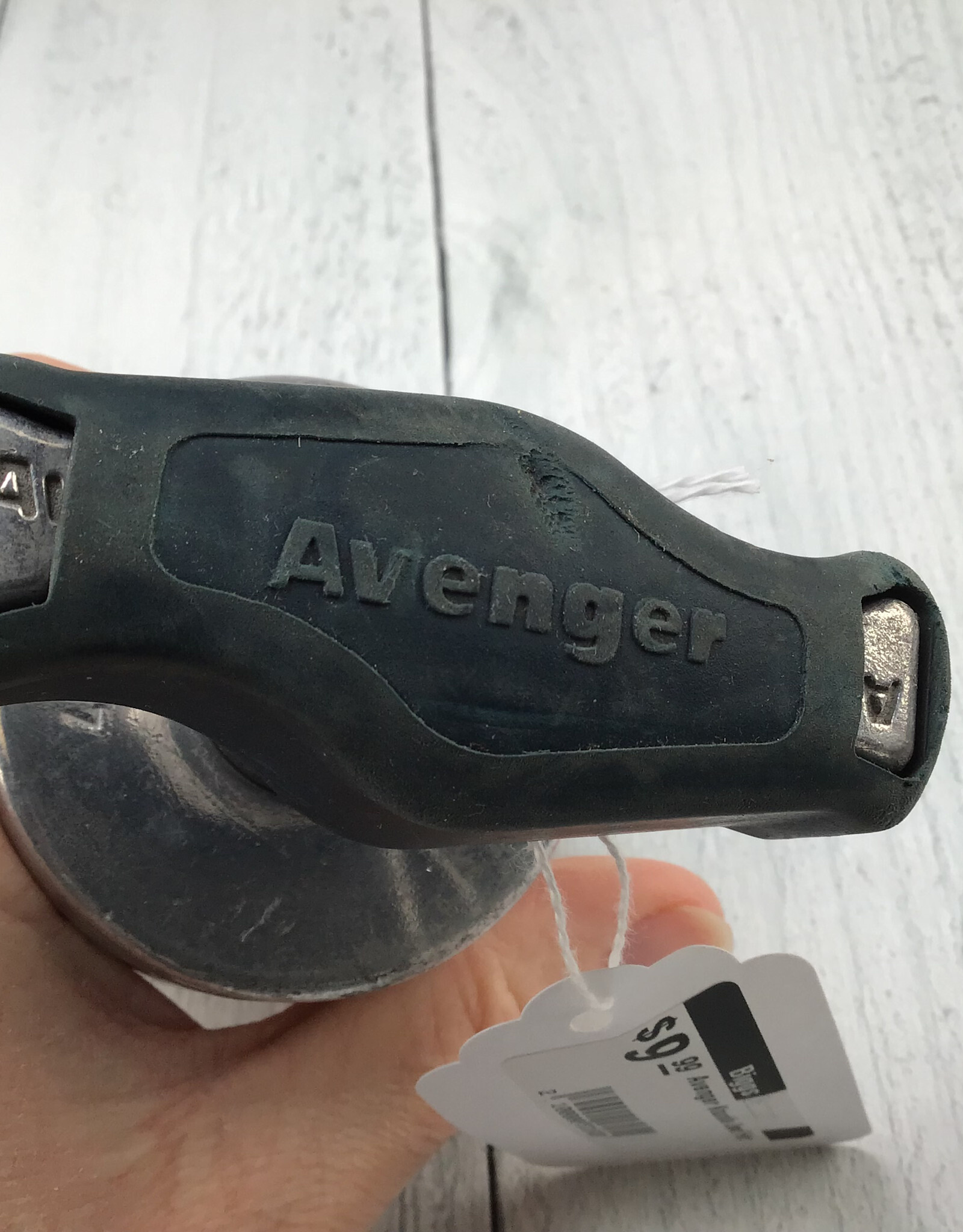 Avenger Knuckle Used Fair