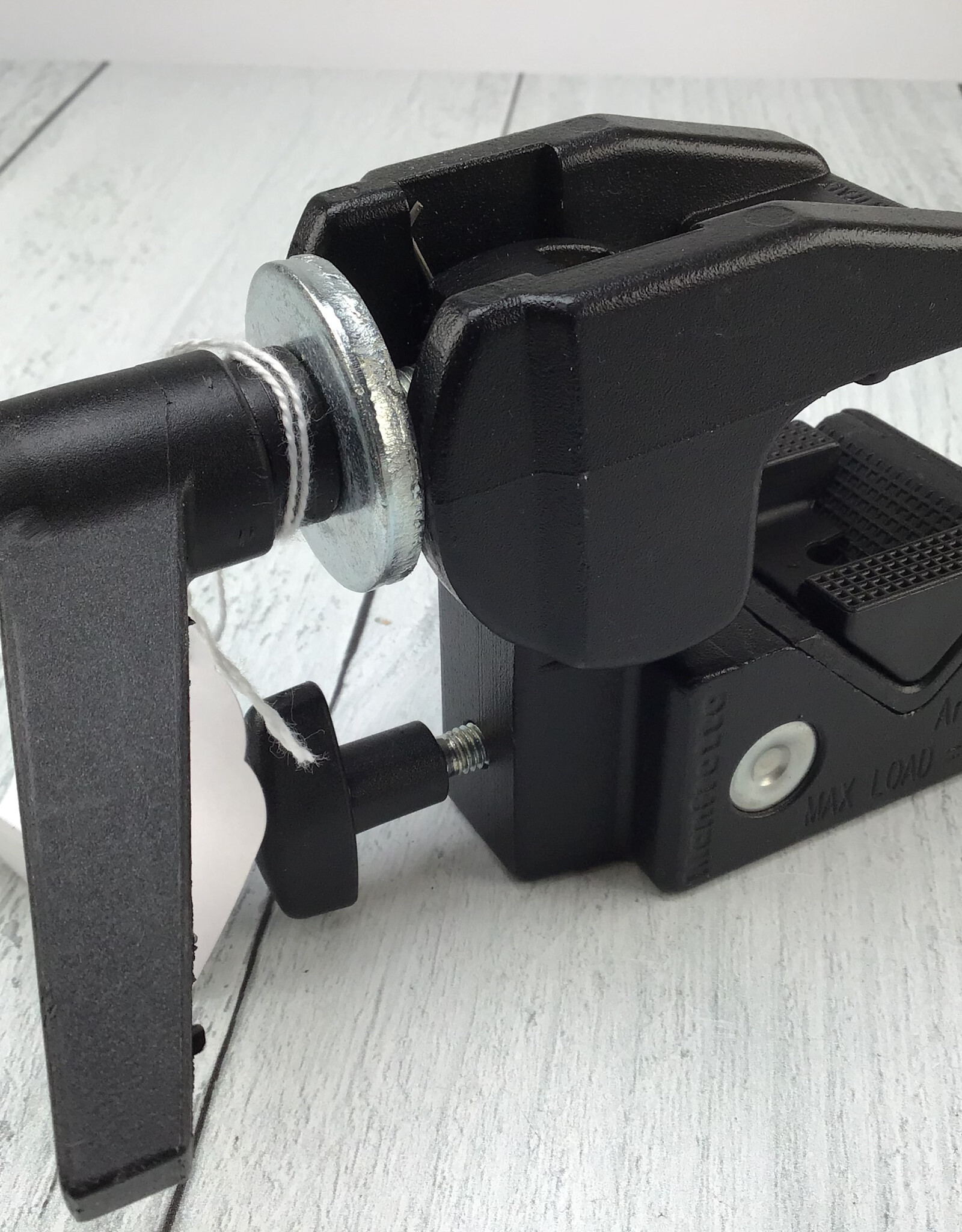 MANFROTTO Manfrotto Super Clamp No Stud Used Fair