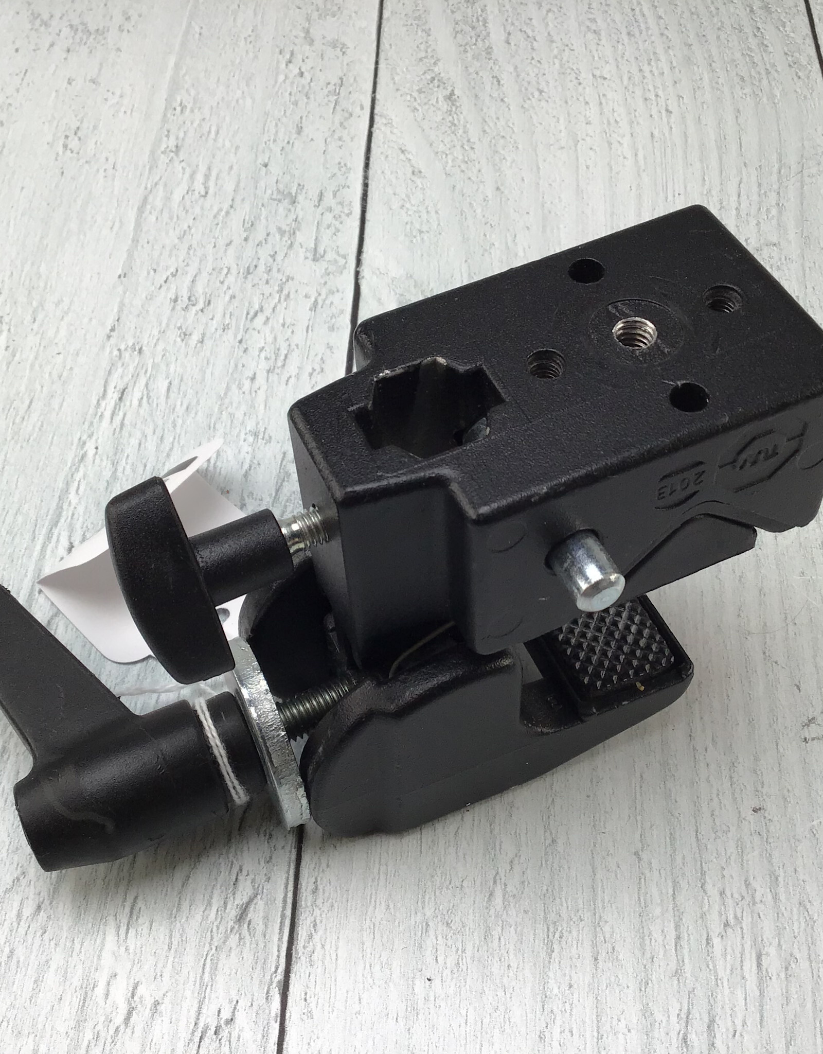 MANFROTTO Manfrotto Super Clamp No Stud Used Fair