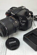 NIKON Nikon D5200 Camera w/ 18-55mm Used Good