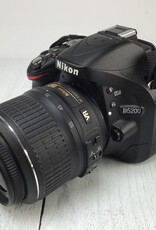 NIKON Nikon D5200 Camera w/ 18-55mm Used Good
