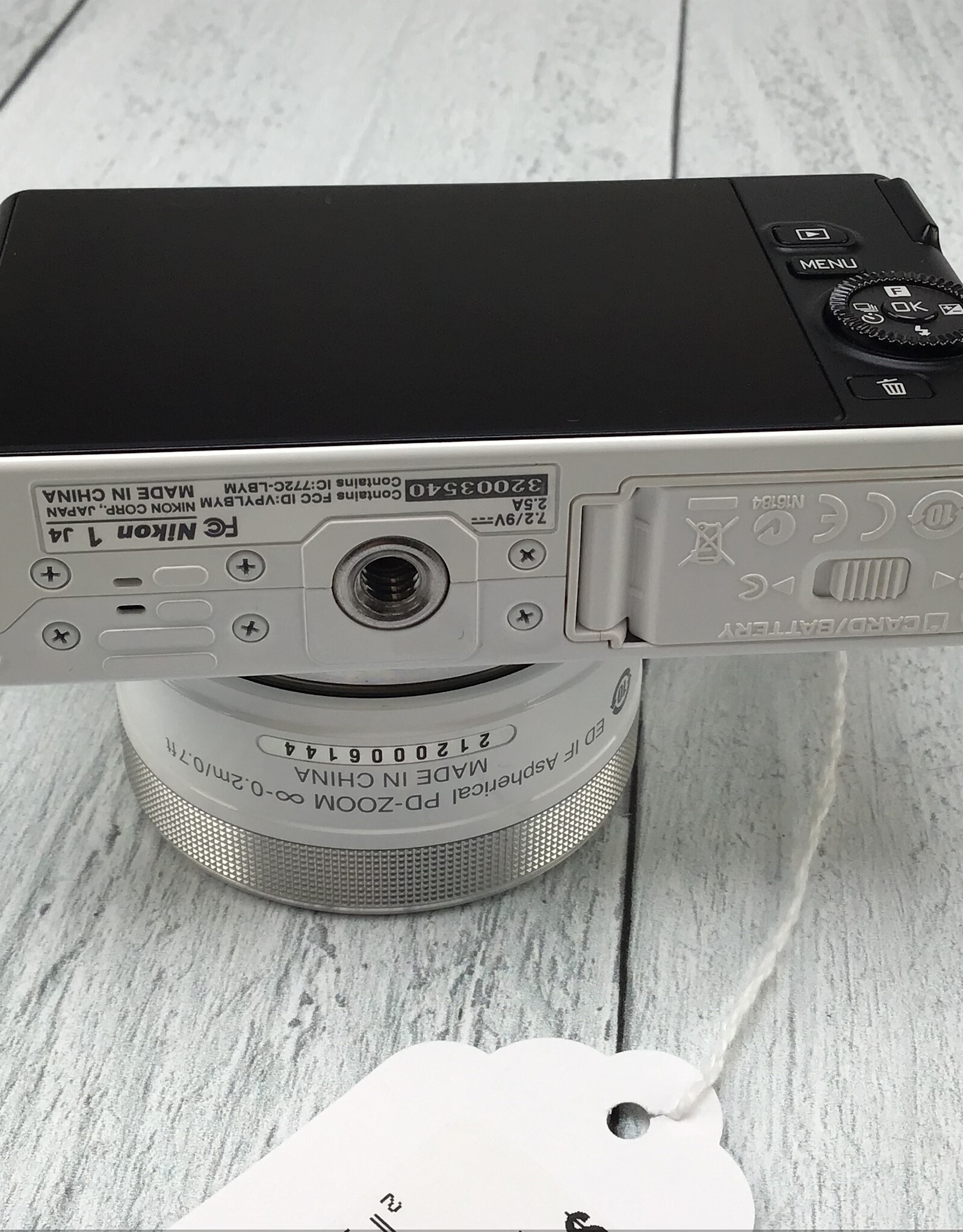 NIKON Nikon 1 J4 Camera w/ 10-30mm Used Good