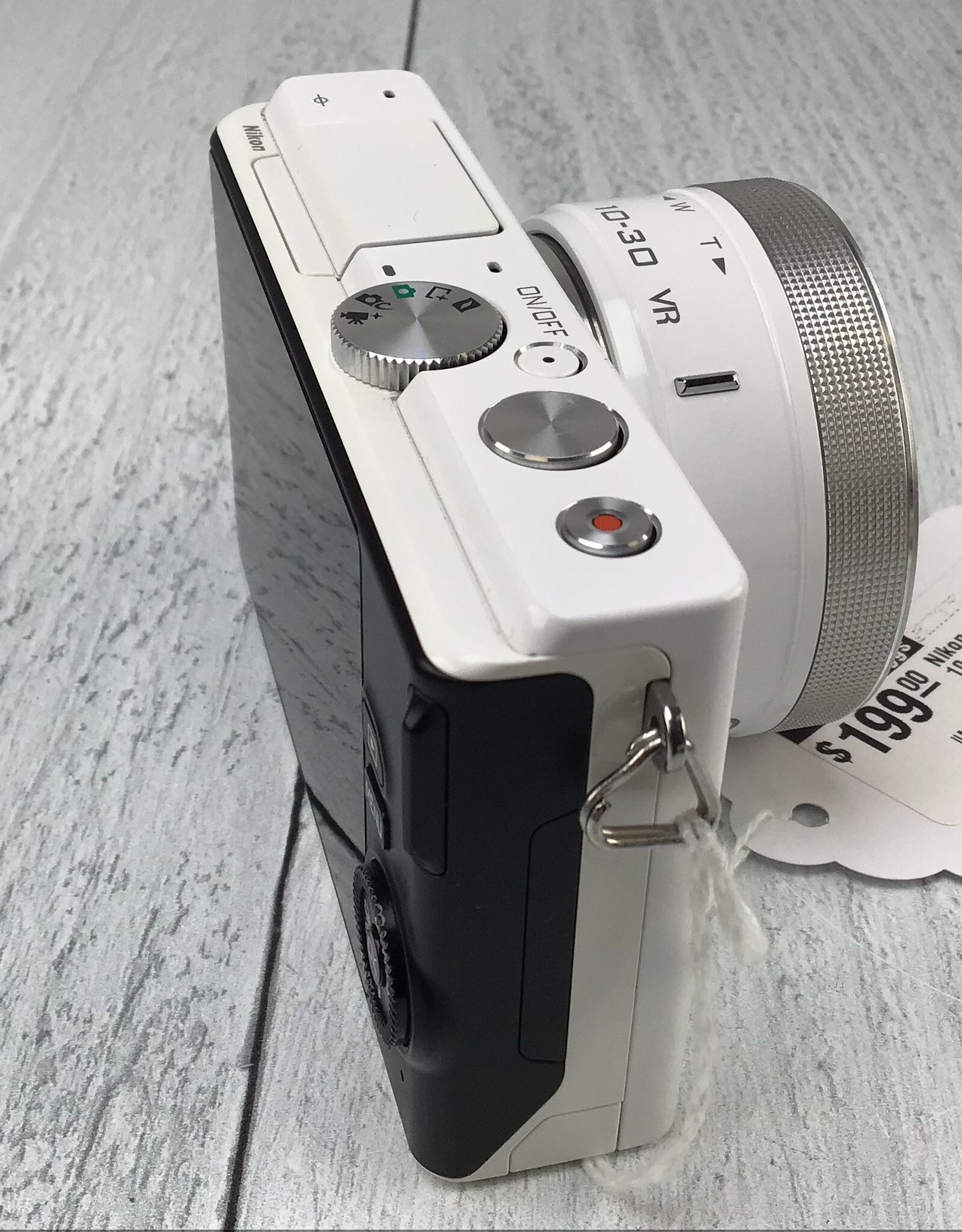 NIKON Nikon 1 J4 Camera w/ 10-30mm Used Good