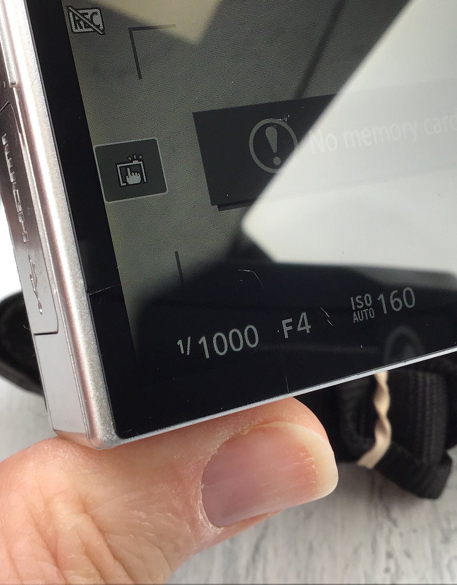 NIKON Nikon 1 J5 Camera w/ 10-30mm No Charger Used Fair