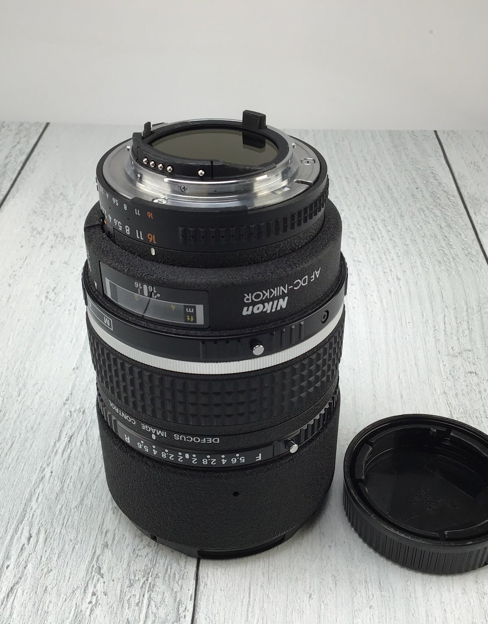 NIKON Nikon AF DC-Nikkor 105mm f2.8 D Defocus Image Control Lens Used Good