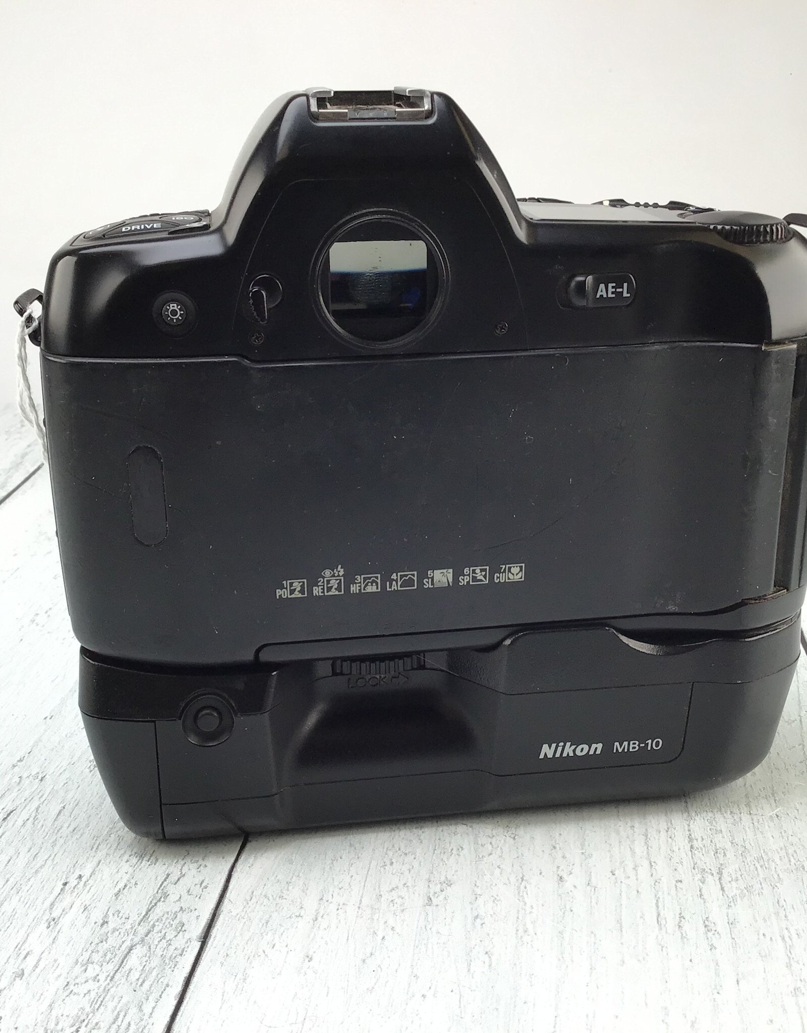 NIKON Nikon N90s Camera w/ MB10 Used Good