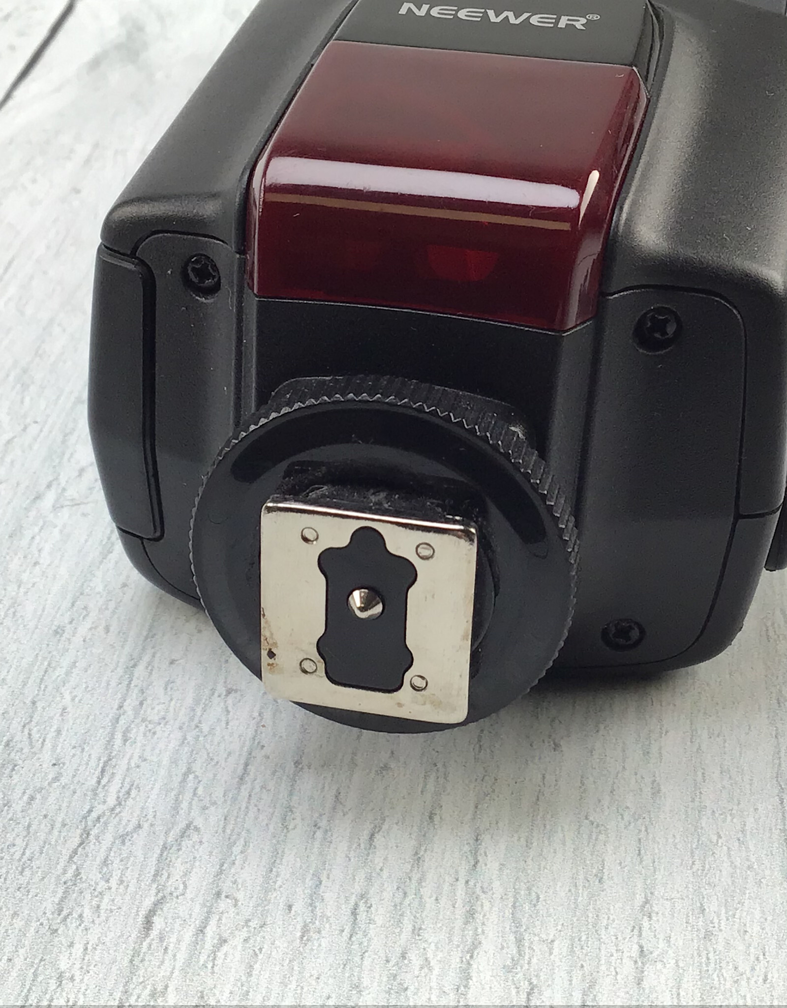 Neewer Neewer TT560 Flash Used Good