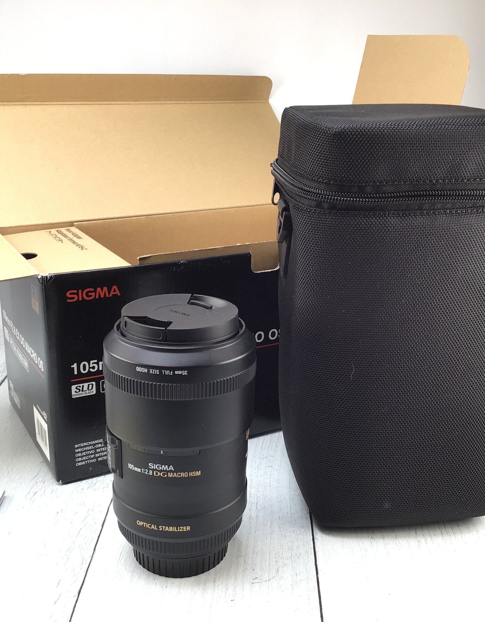 CANON Sigma 105mm f2.8 EX DG OS Macro Lens for Canon EF in Box Used Good