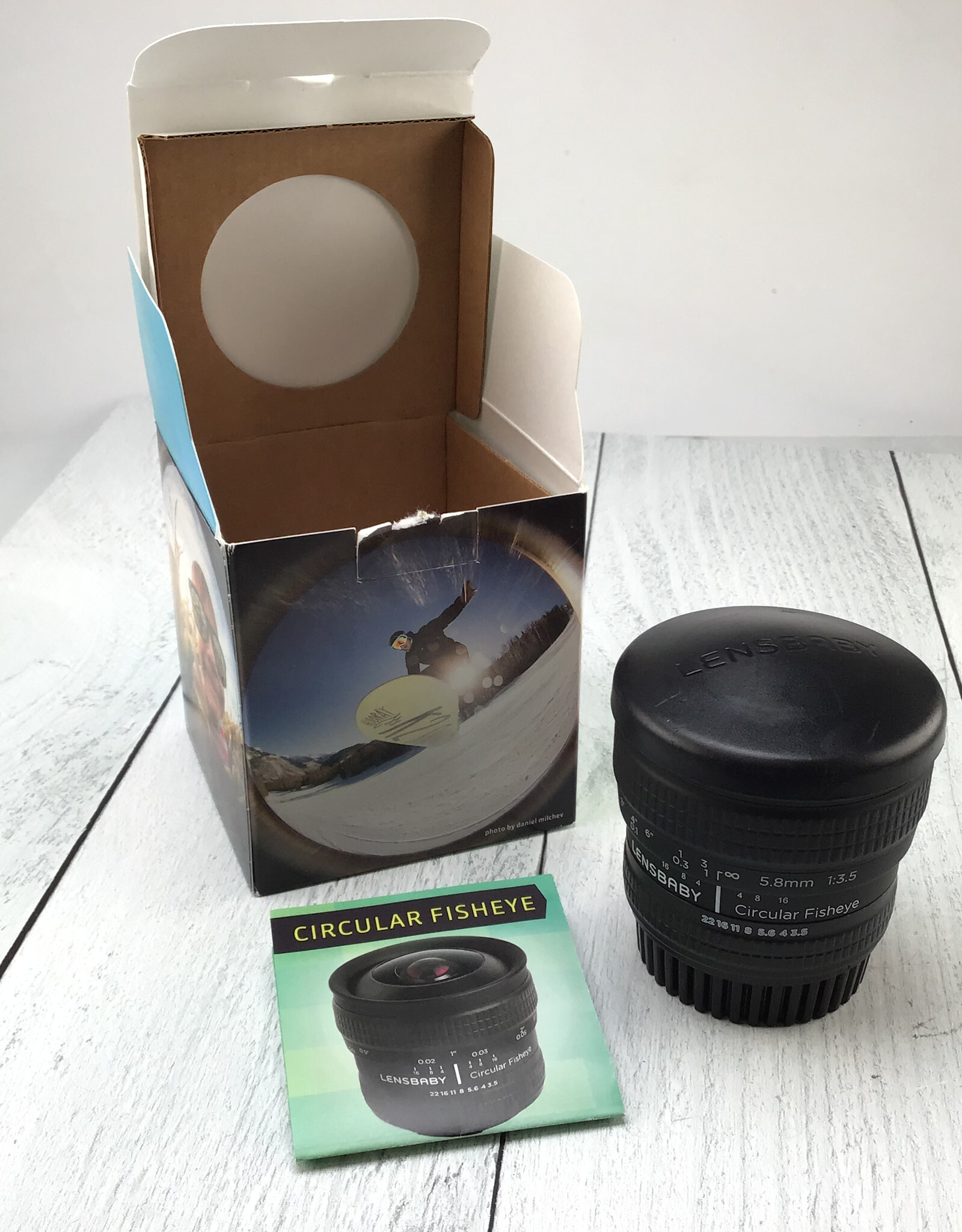 Lensbaby Lensbaby Circular Fisheye 5.8mm f3.5 Lens in Box for Canon EF Used Good