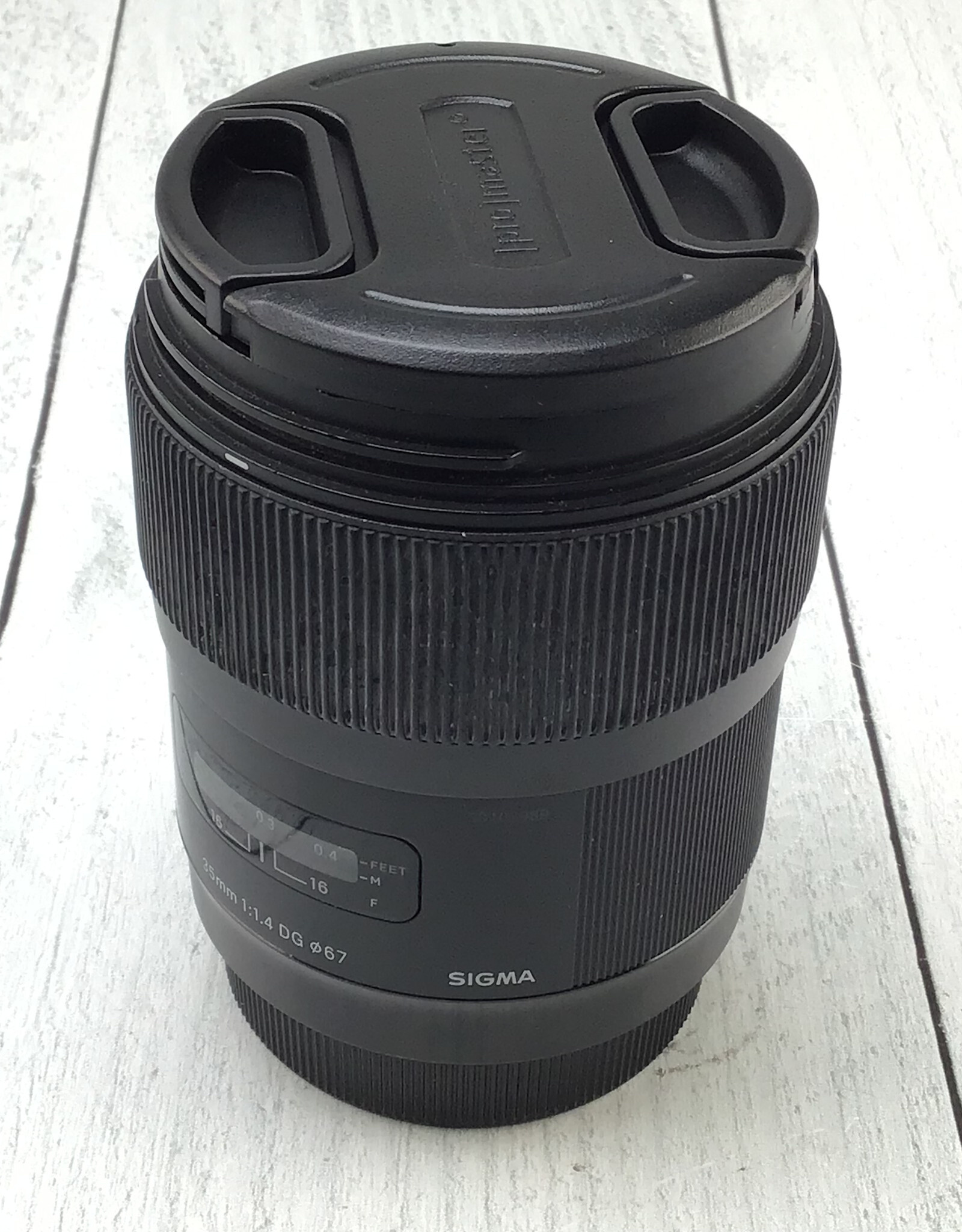 CANON Sigma Art 35mm f1.4 Lens for Canon EF Used Fair