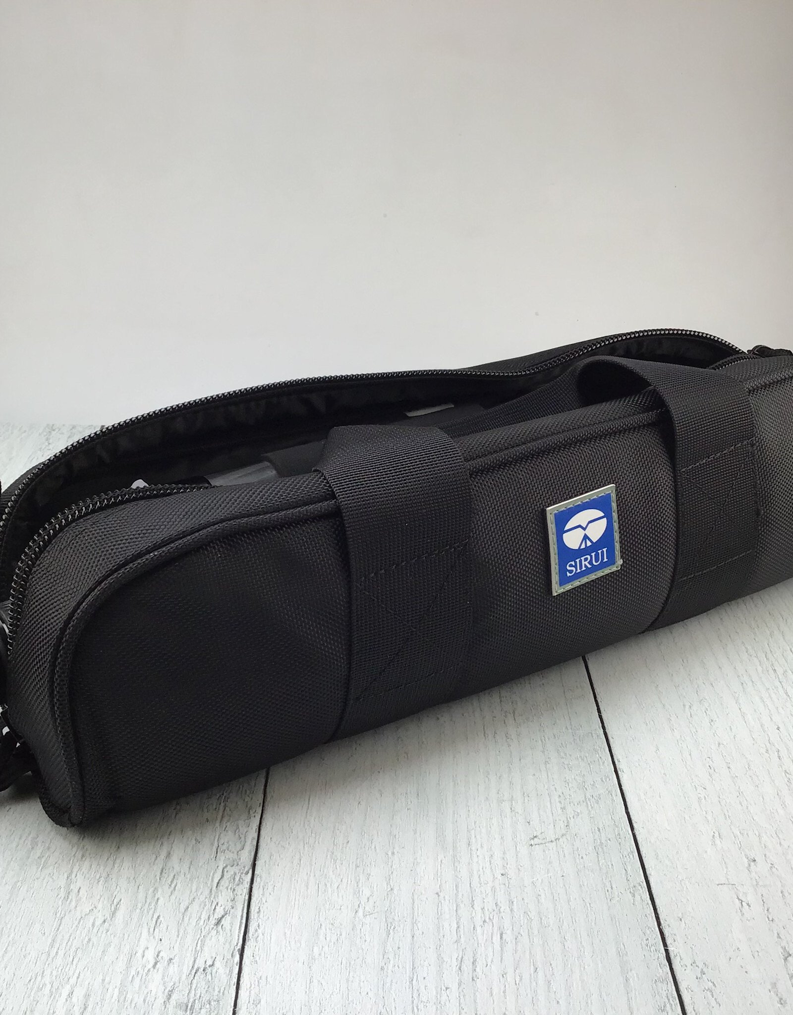 Sirui T-1205X Carbon Fiber Tripod Used Good