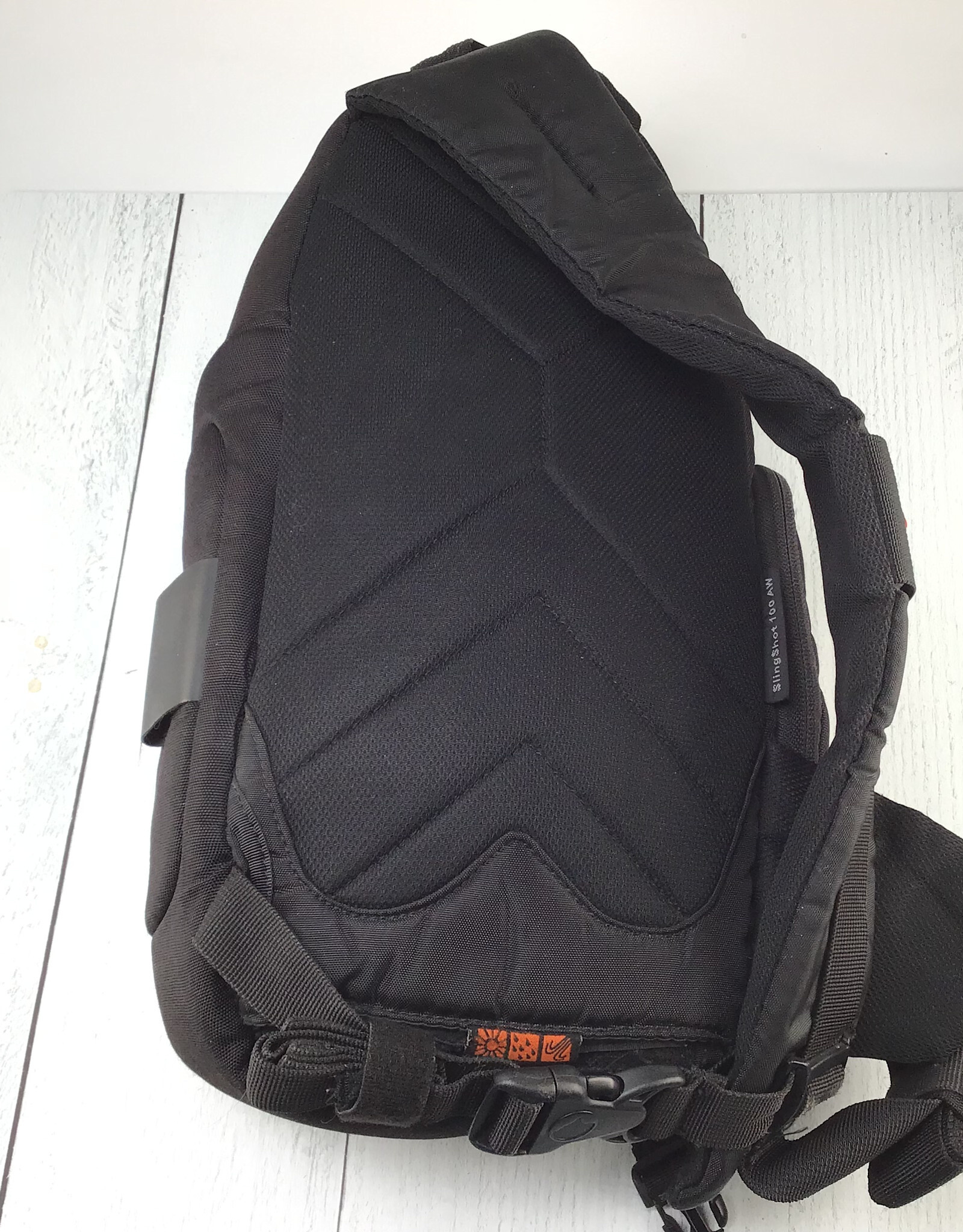 LOWEPRO Lowepro Slingshot 100AW Camera Bag Used Good