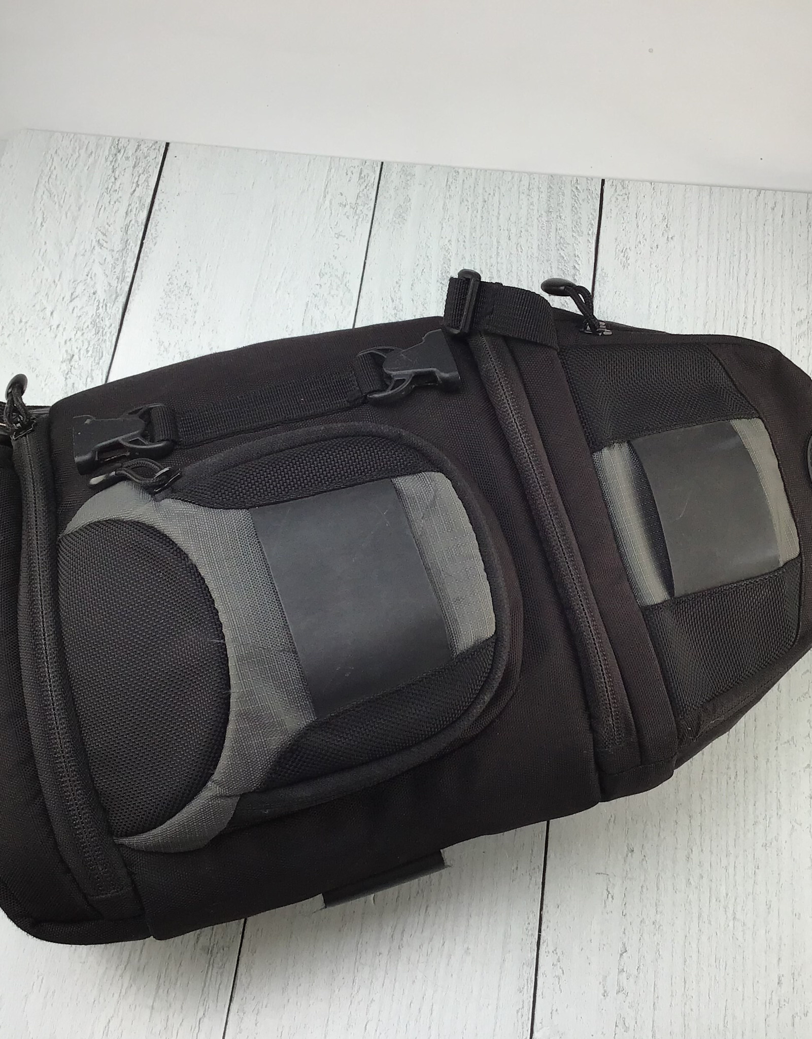 LOWEPRO Lowepro Slingshot 100AW Camera Bag Used Good