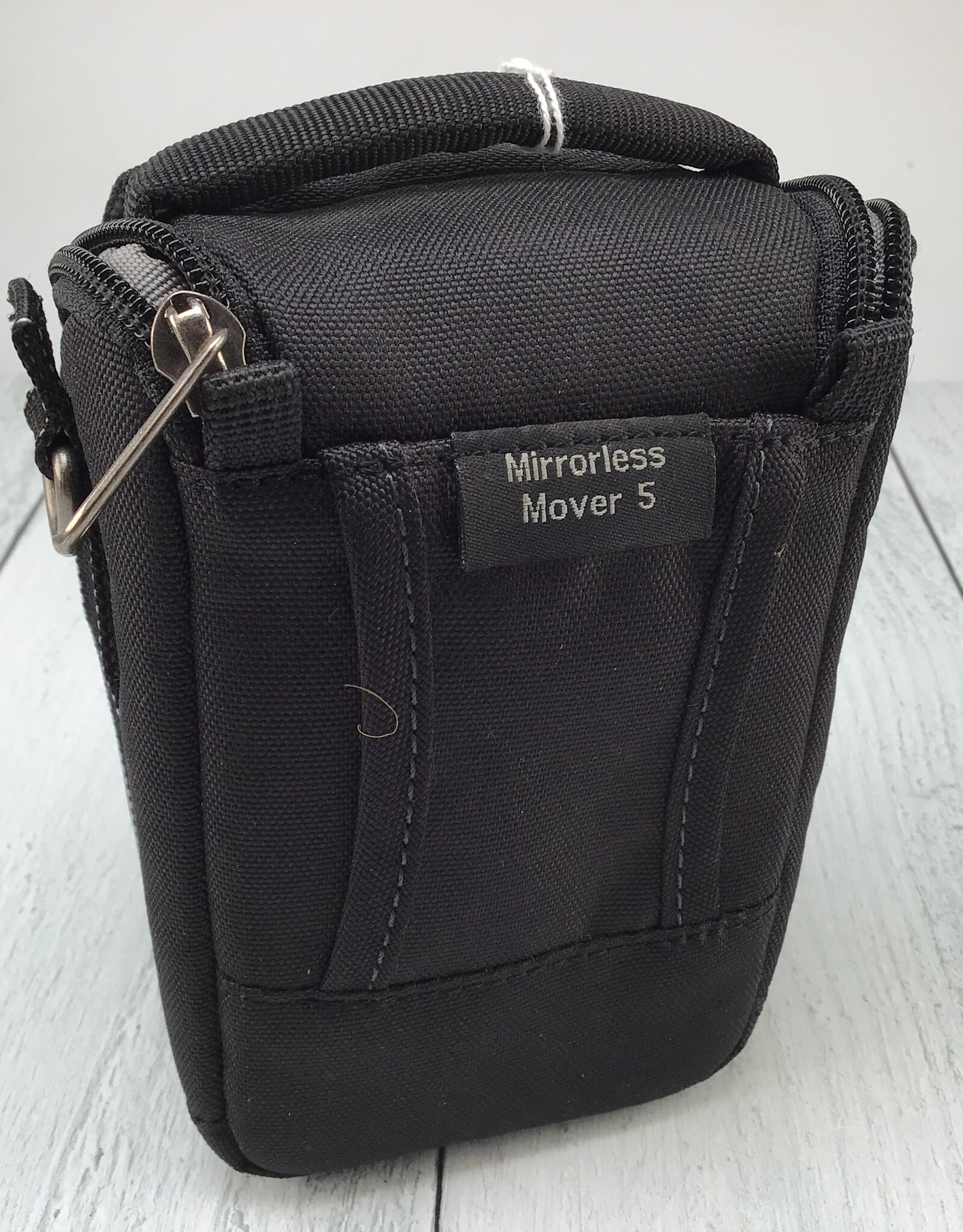 THINK TANK Think Tank Mirrorless Mover 5 Case Used Good