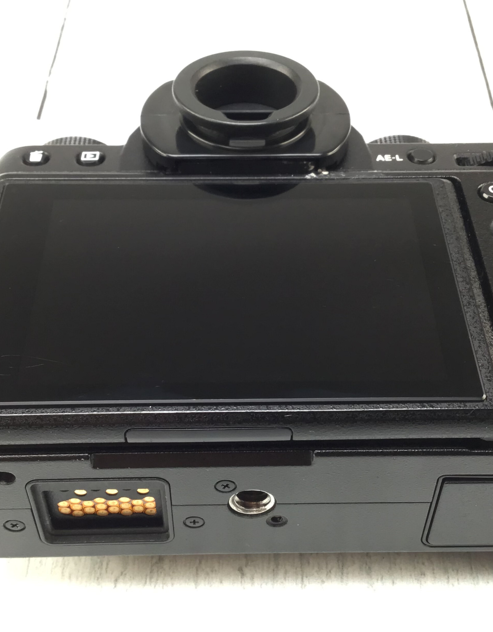 FUJI Fuji X-T2 Camera Body No Charger Used Fair