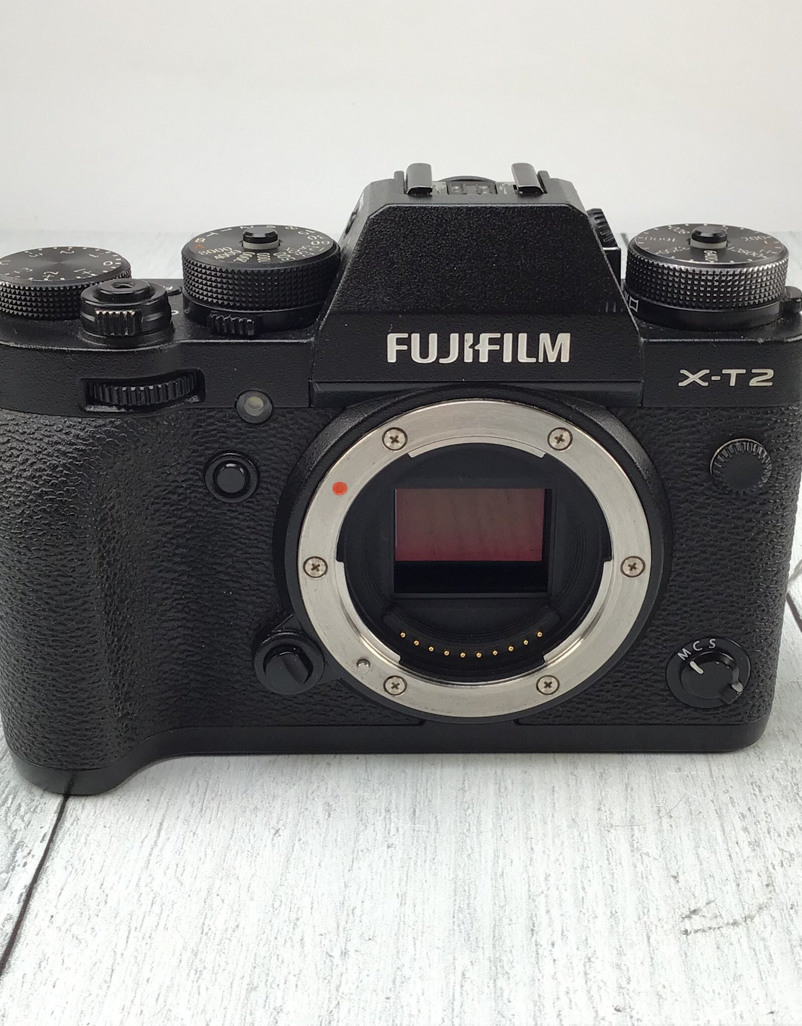 FUJI Fuji X-T2 Camera Body No Charger Used Fair